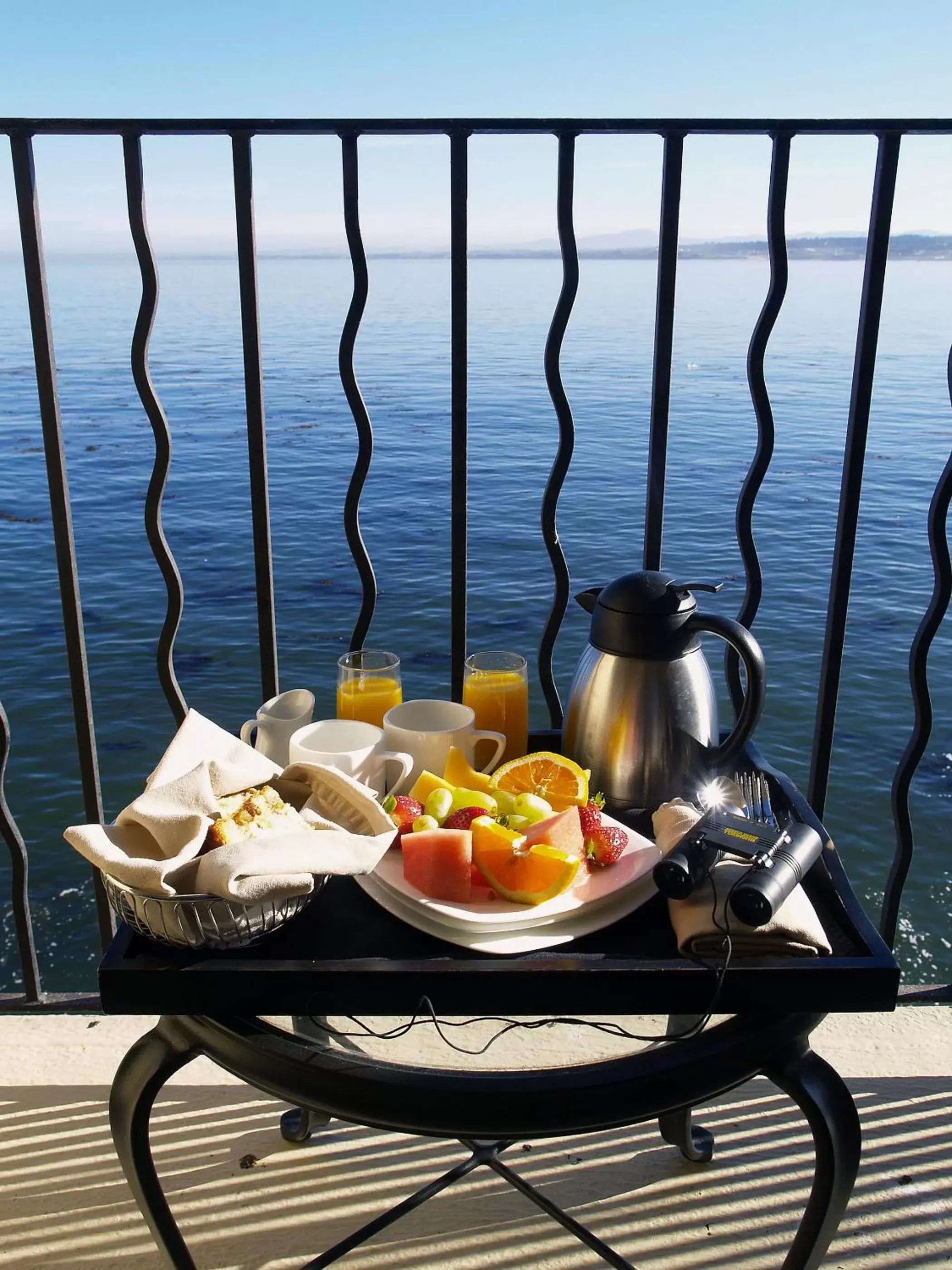 Breakfast in Monterey Bay Inn