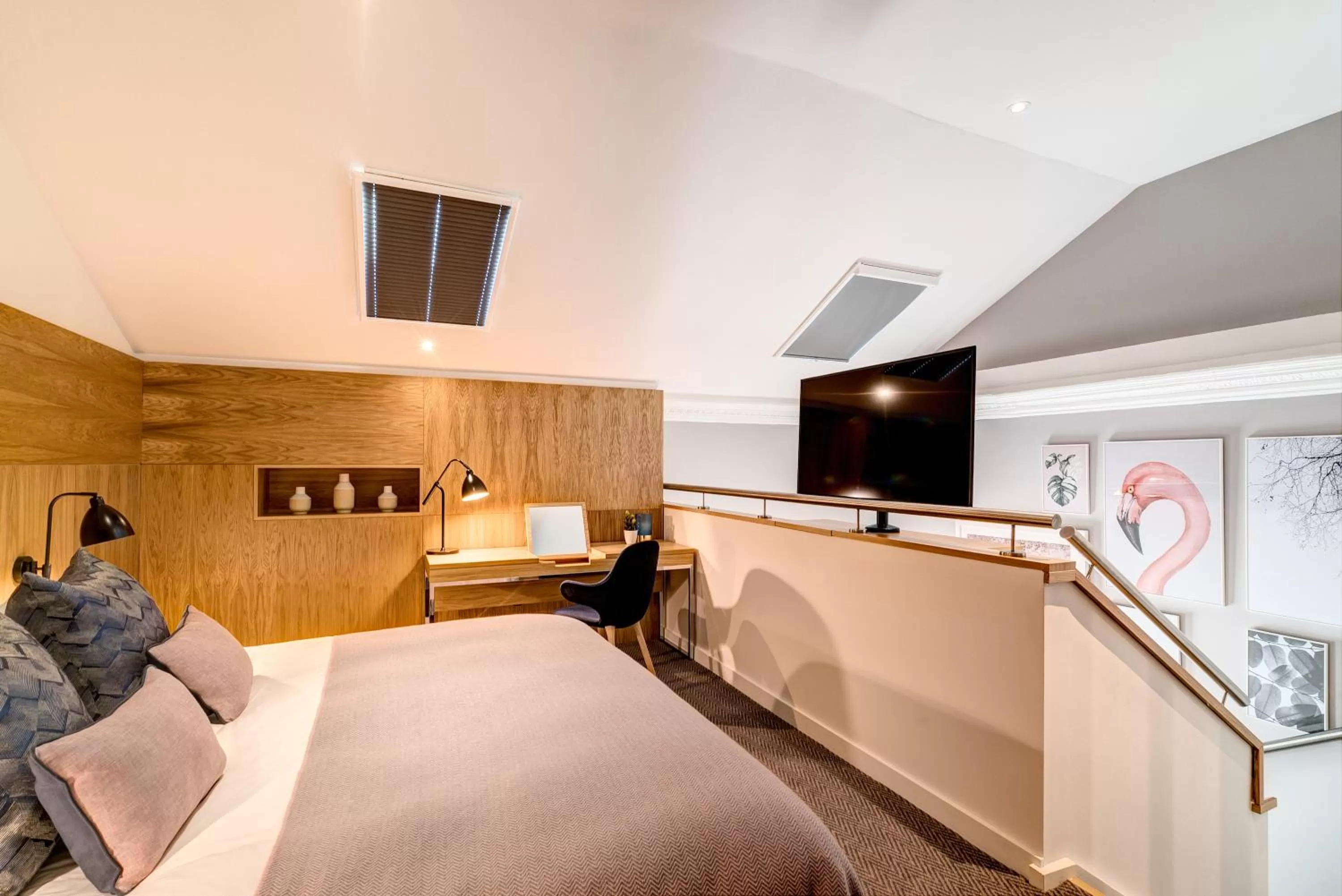 Bed in Apex Waterloo Place Hotel