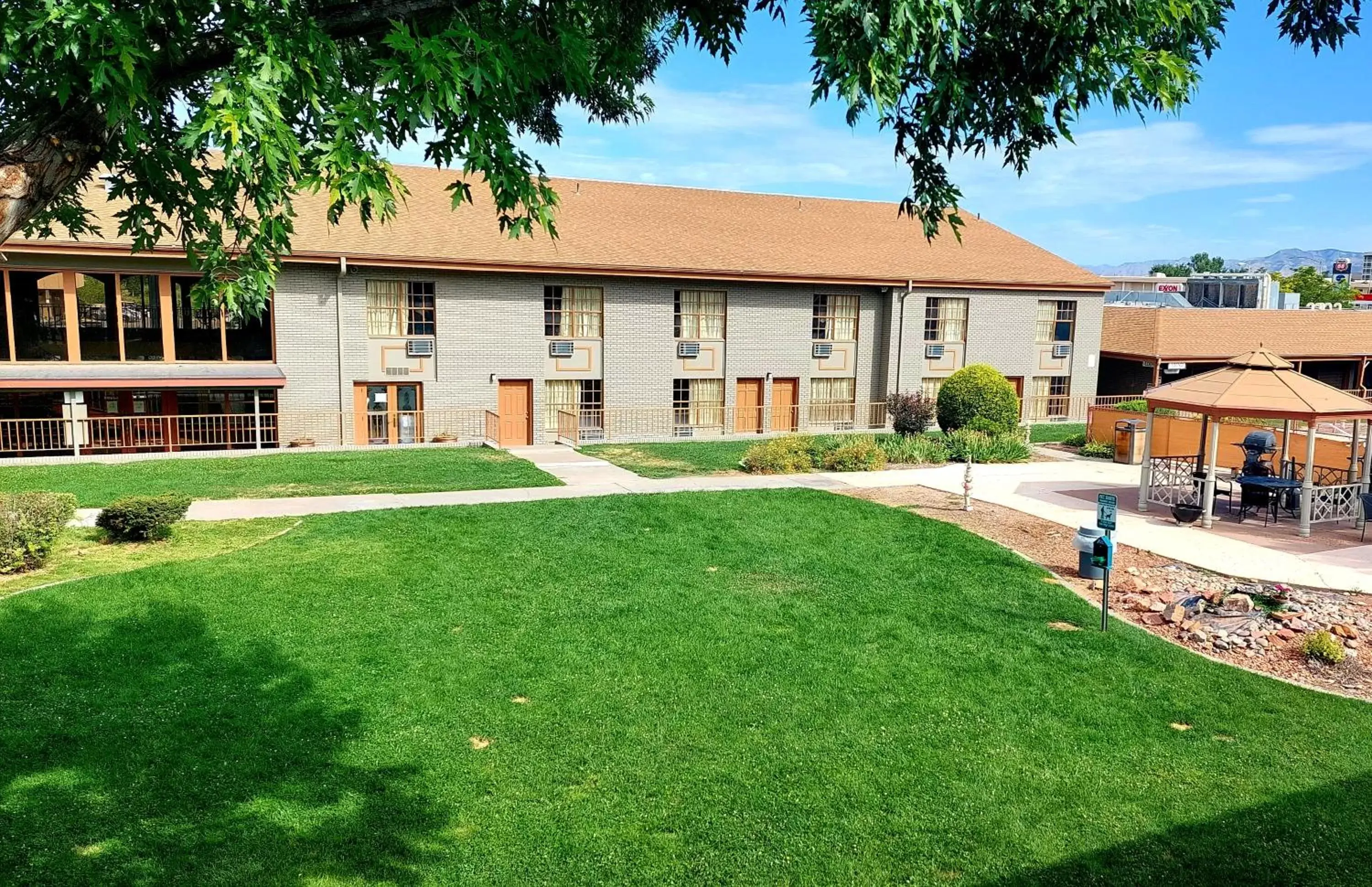 Inner courtyard view, Property Building in Ville 718