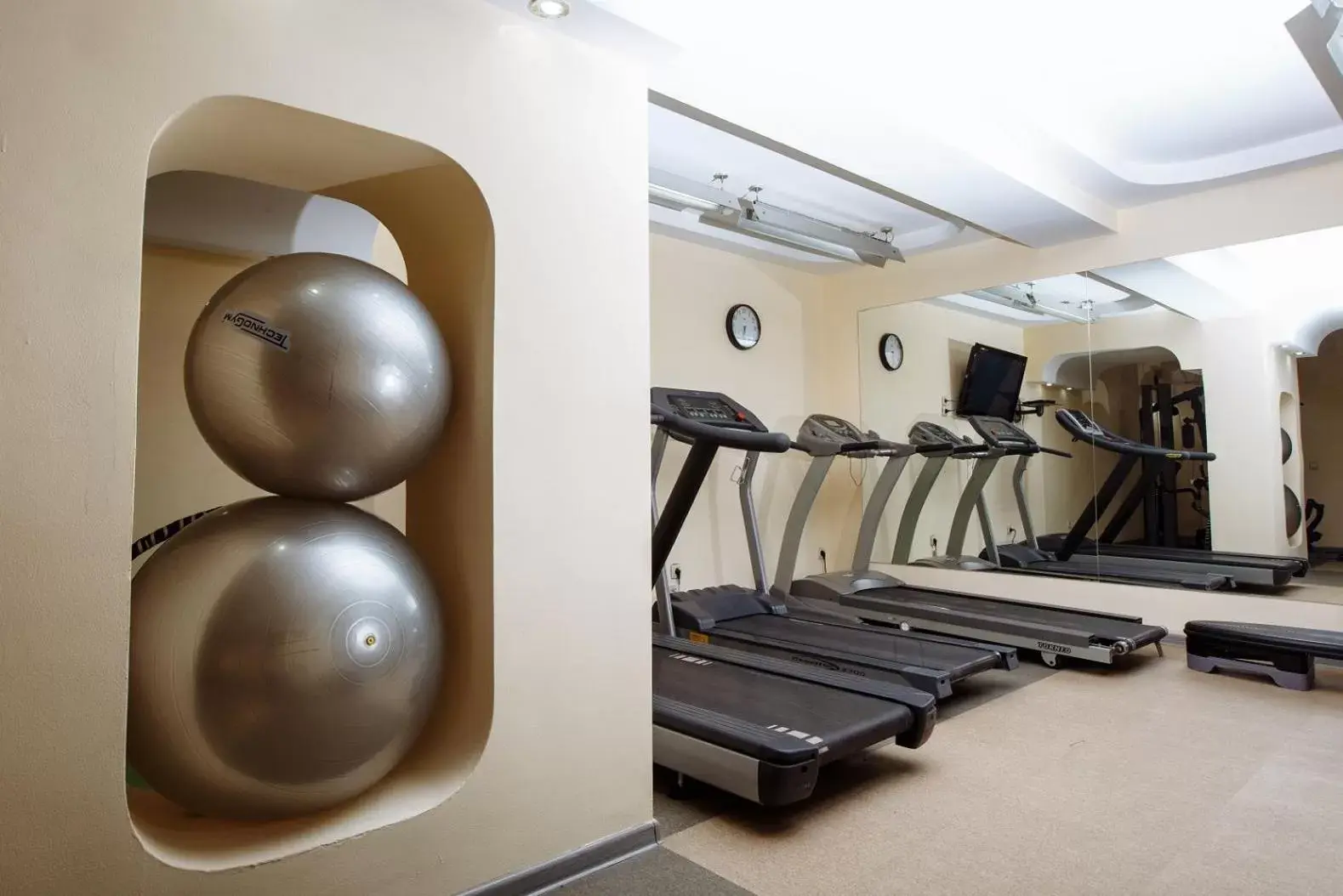 Fitness Center/Facilities in Hotel Kazzhol Almaty