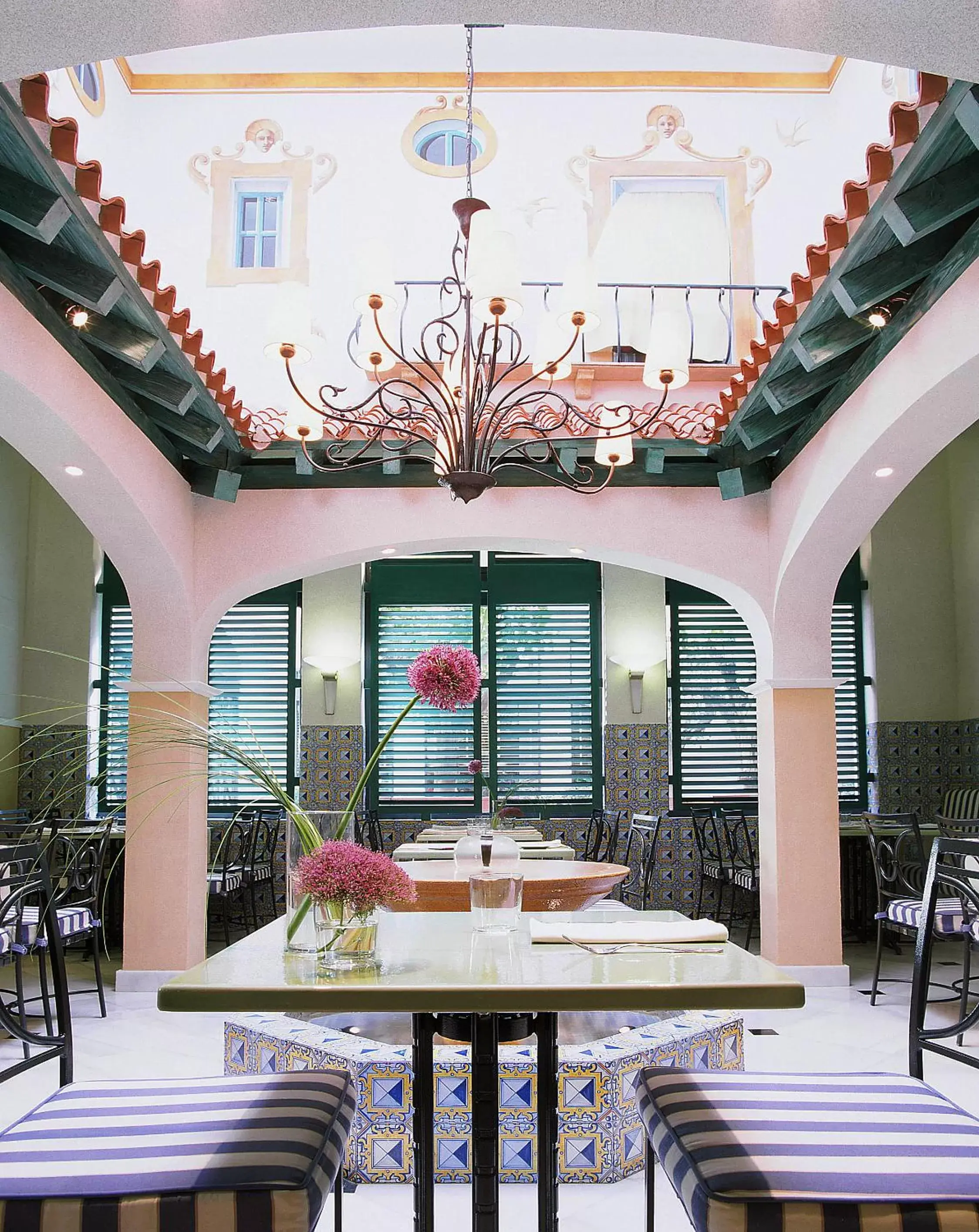Restaurant/places to eat in Pullman Madrid Airport & Feria
