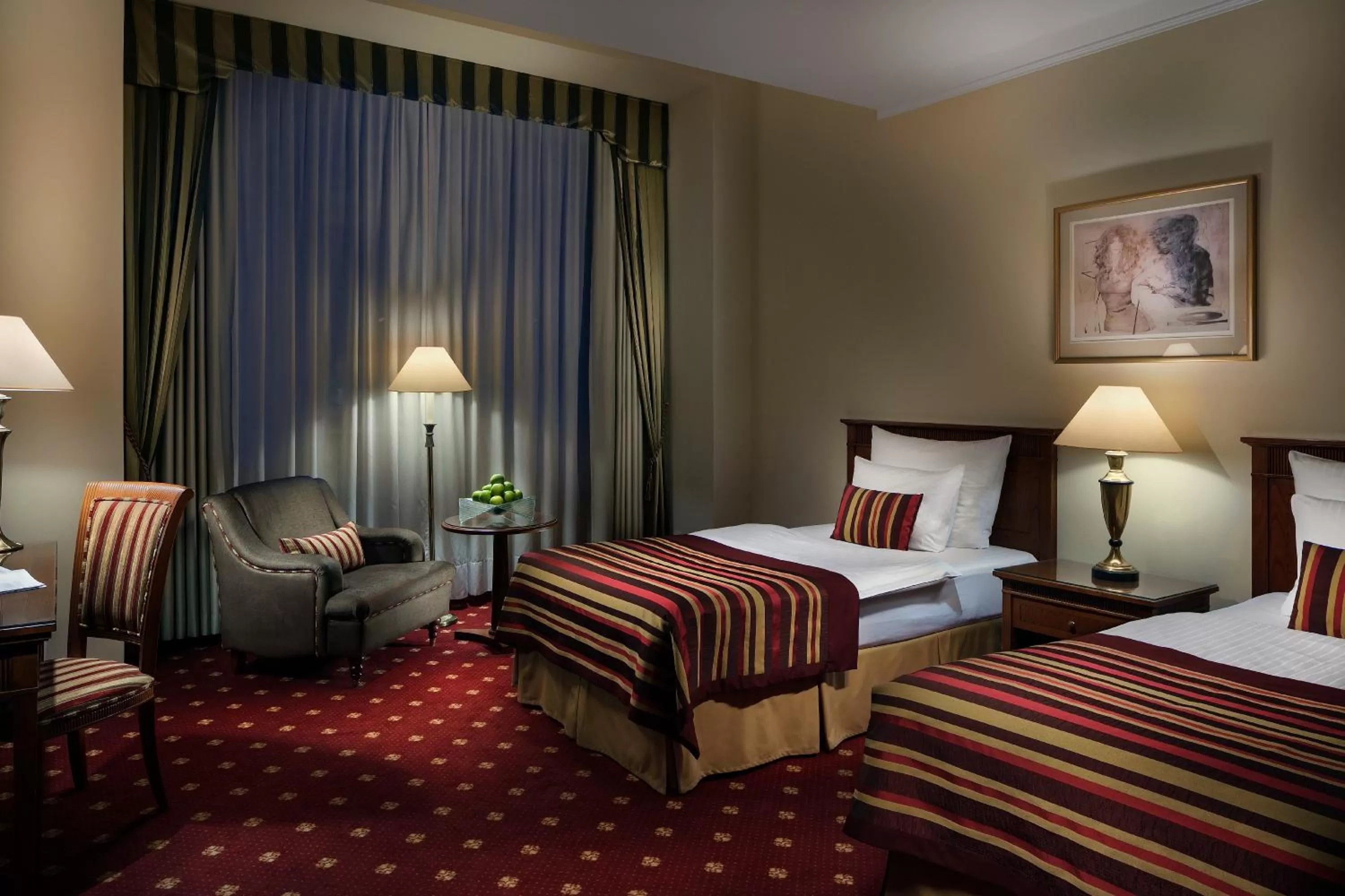 Bed in Art Nouveau Palace Hotel