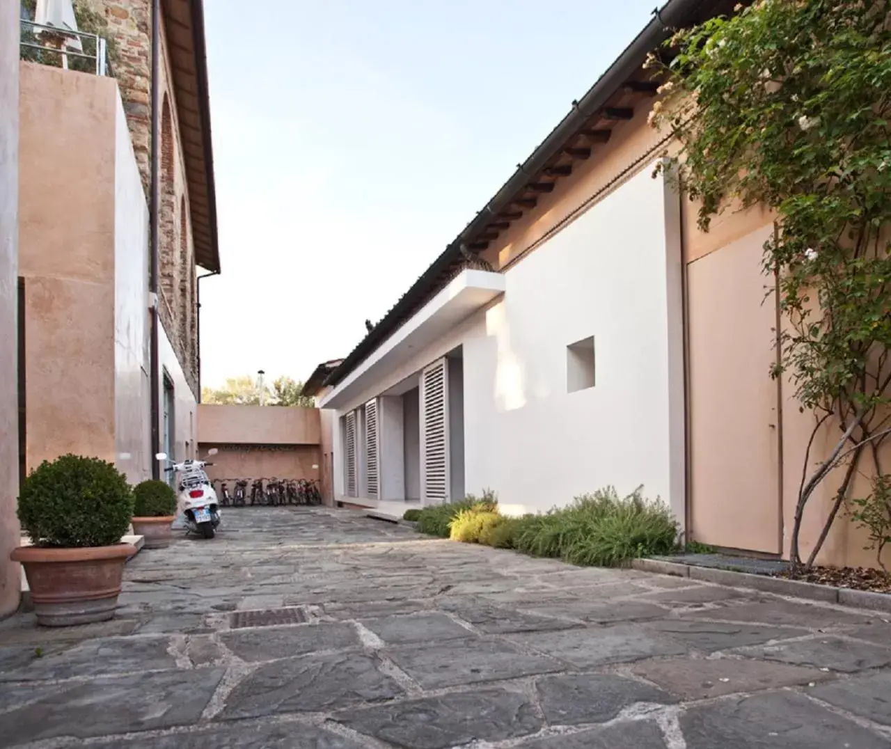 Patio, Property Building in Riva Lofts Florence