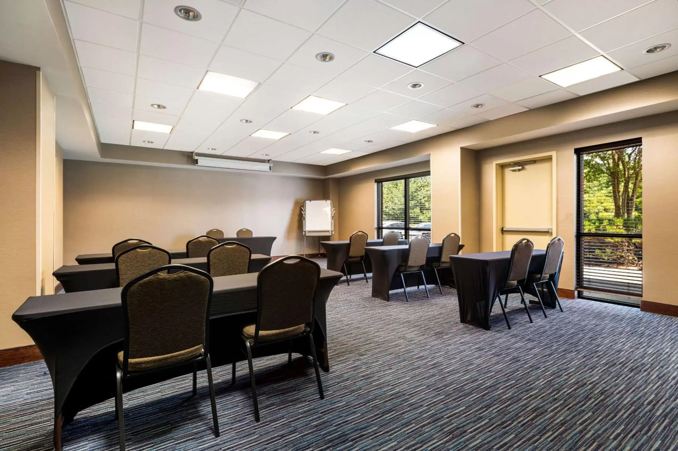 Meeting/conference room in Comfort Suites Northlake