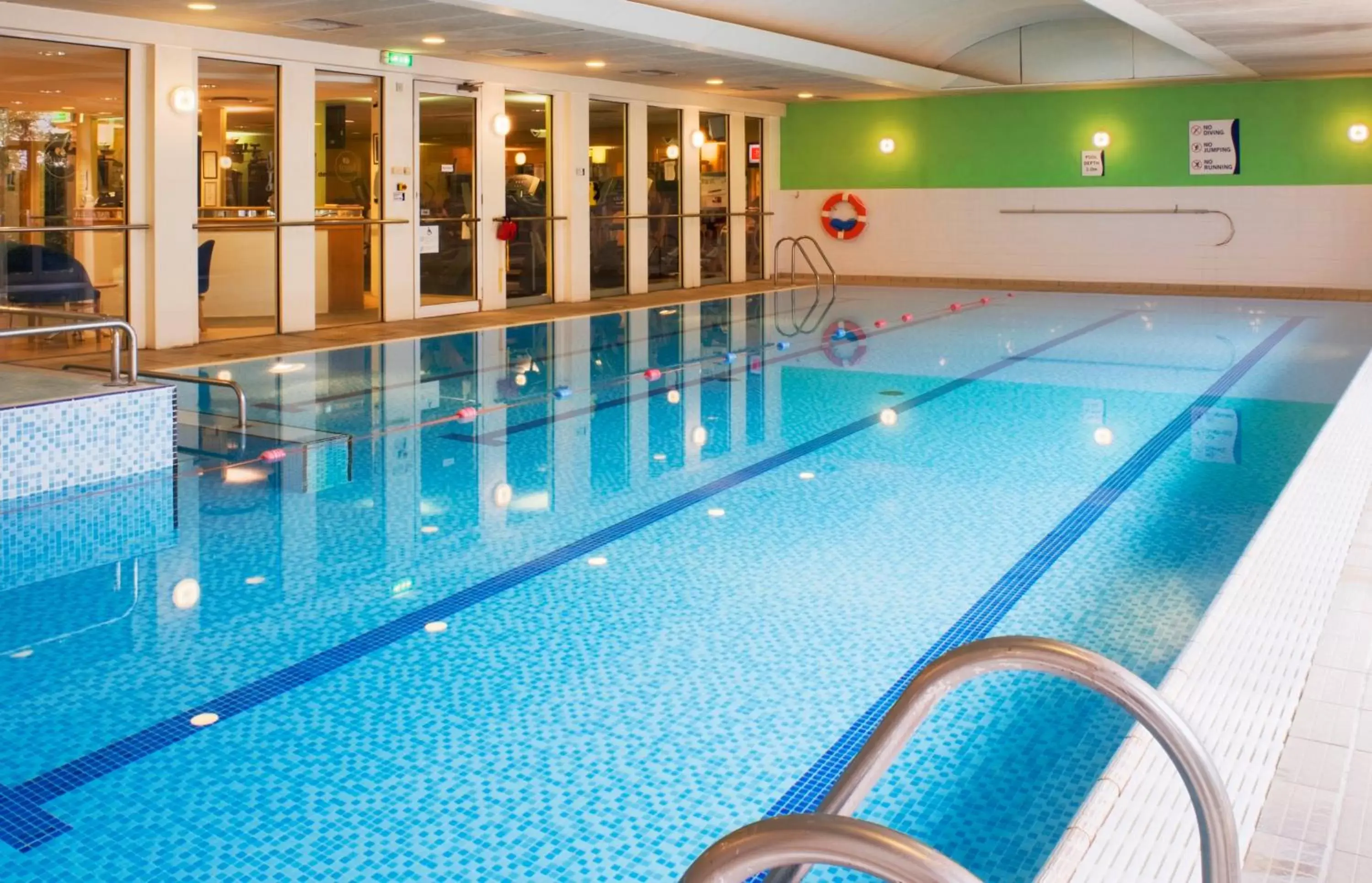 Spa and wellness centre/facilities, Swimming Pool in Holiday Inn Colchester, an IHG Hotel