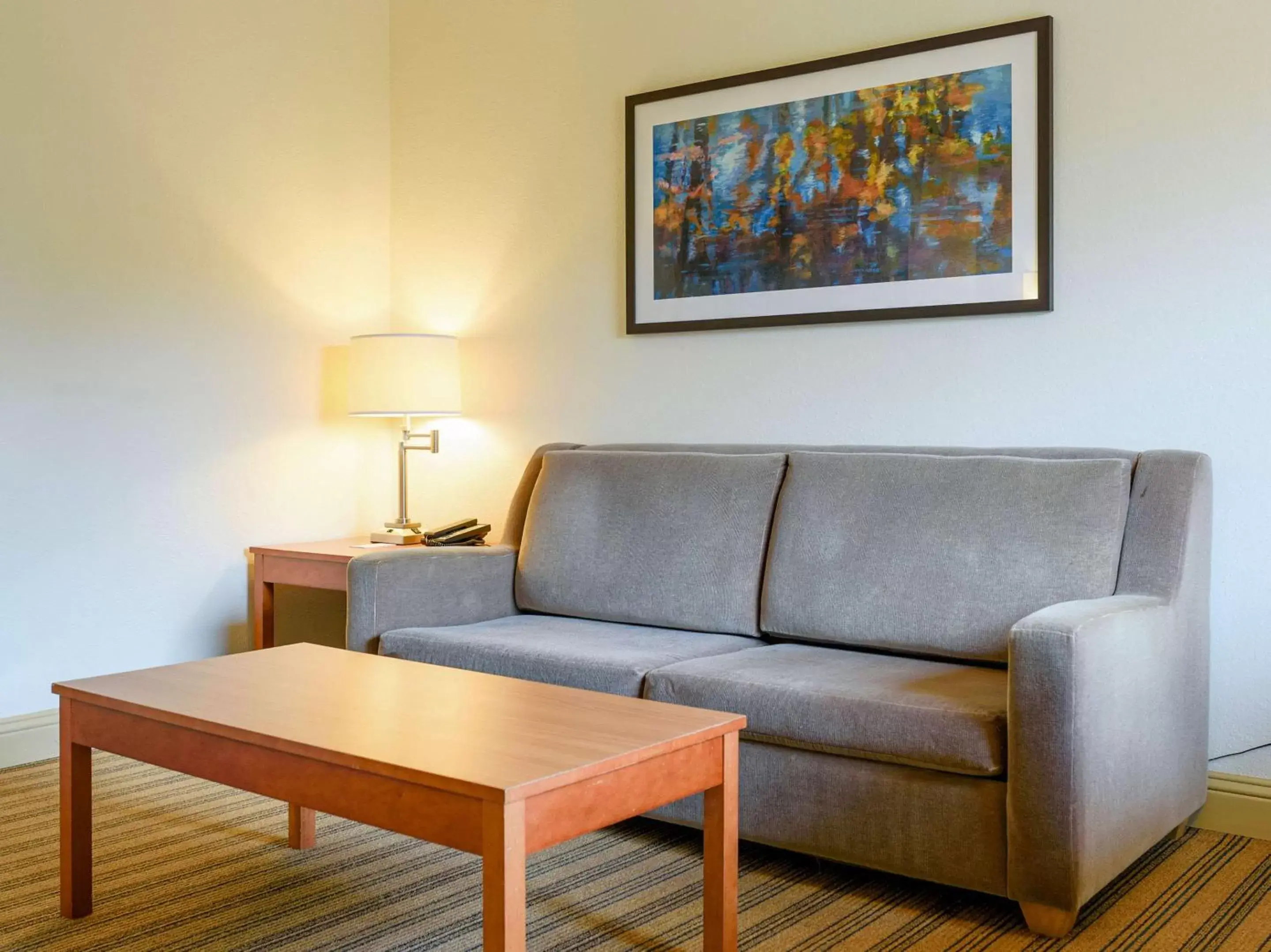 Photo of the whole room, Seating Area in Comfort Suites Medical District near Mall of Louisiana