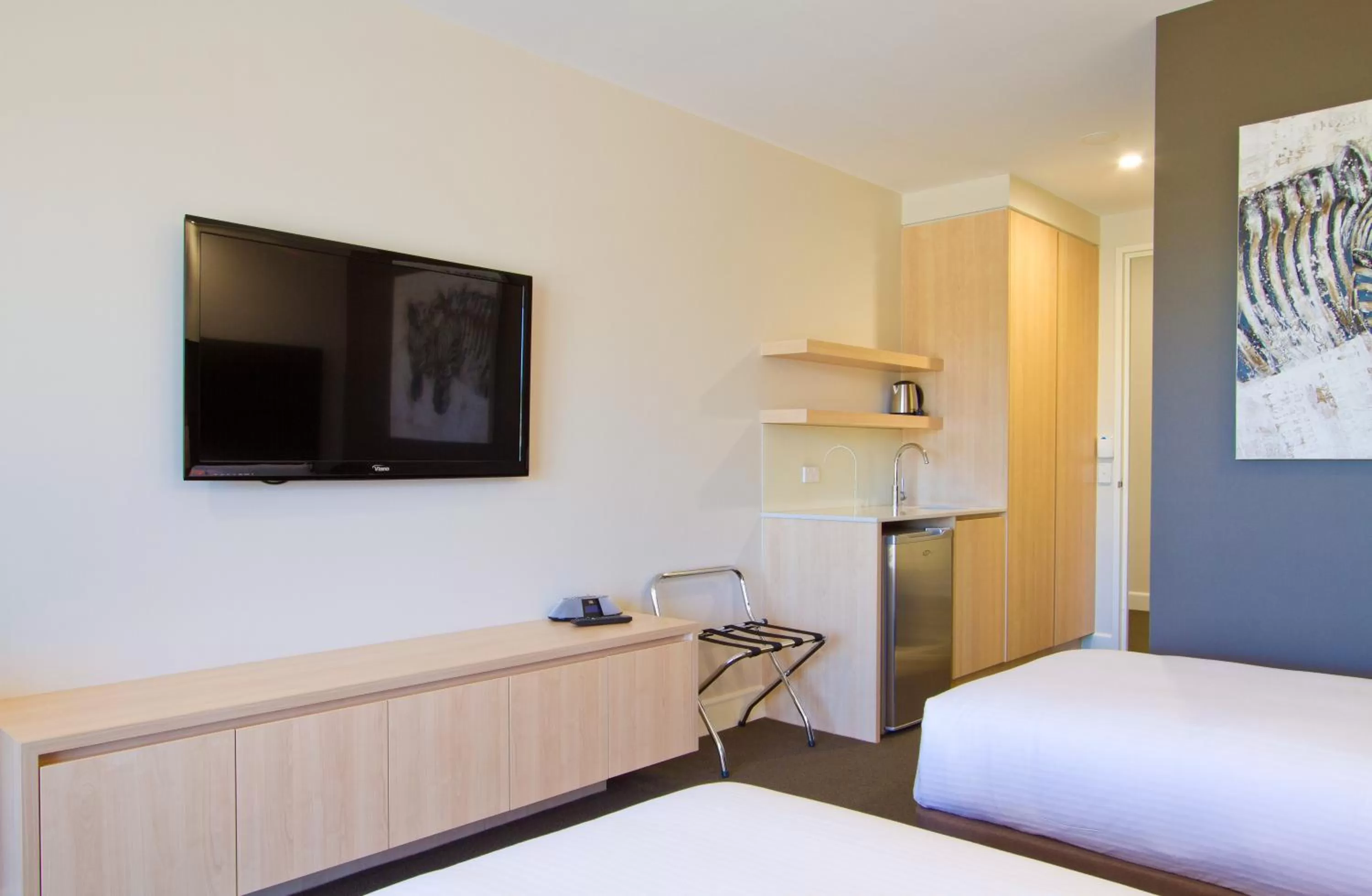 TV and multimedia, Bed in The Remington Muswellbrook