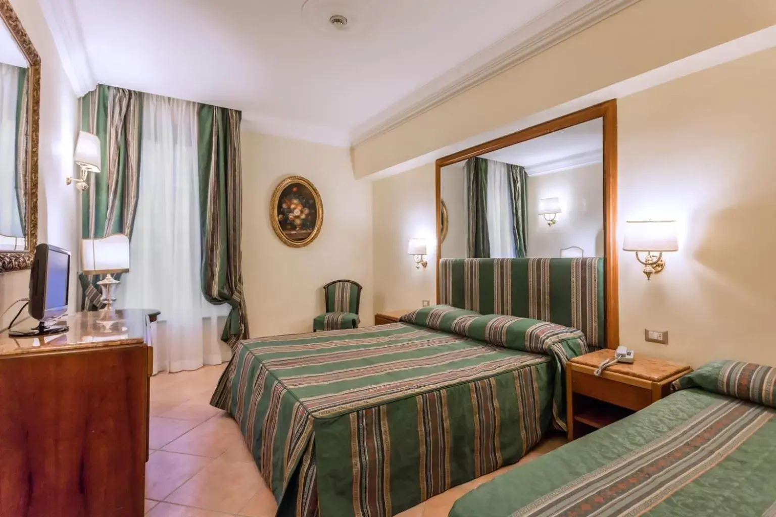 Bed in Raeli Hotel Siracusa