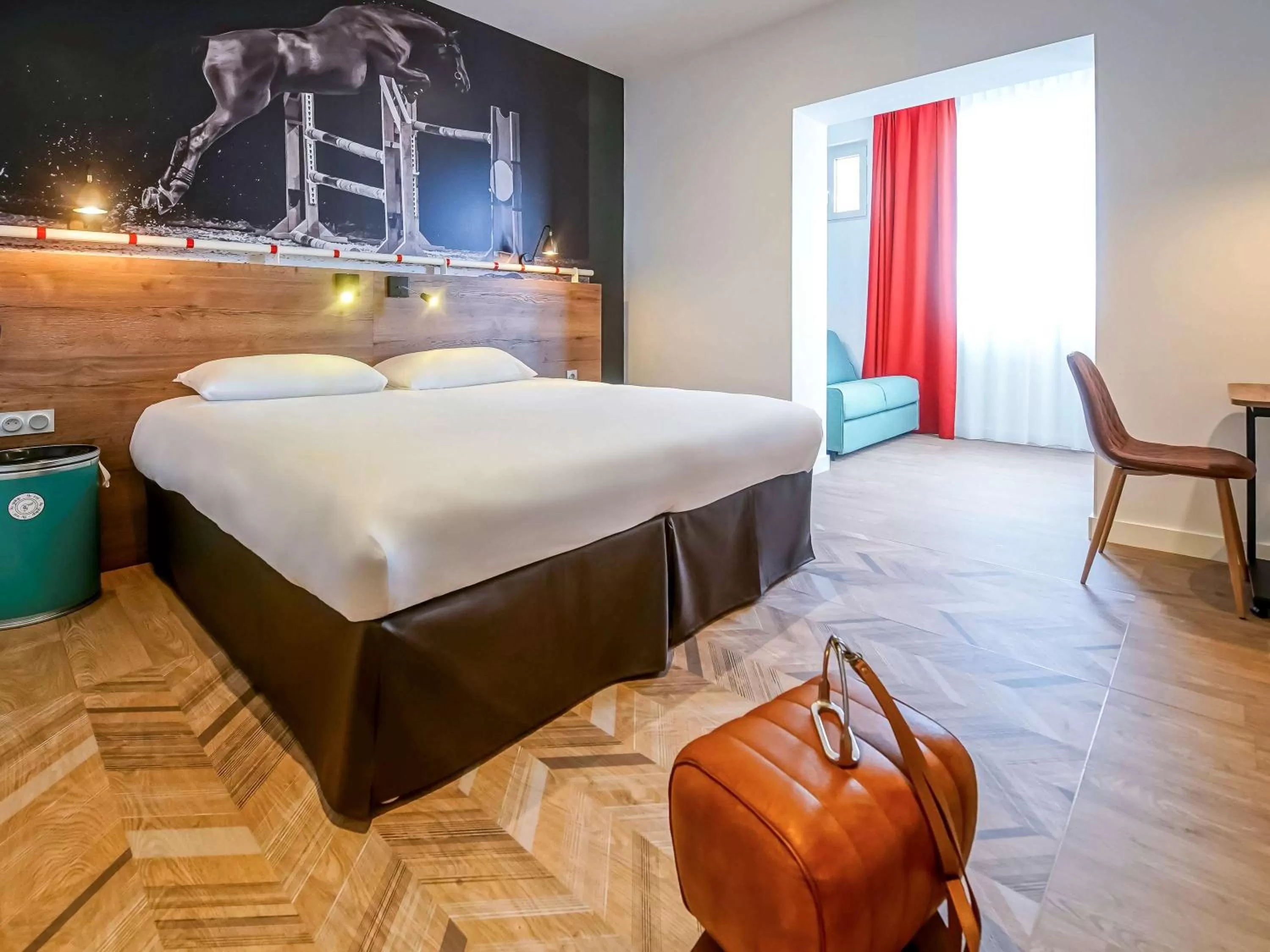 Photo of the whole room, Bed in ibis Styles Saumur Gare Centre