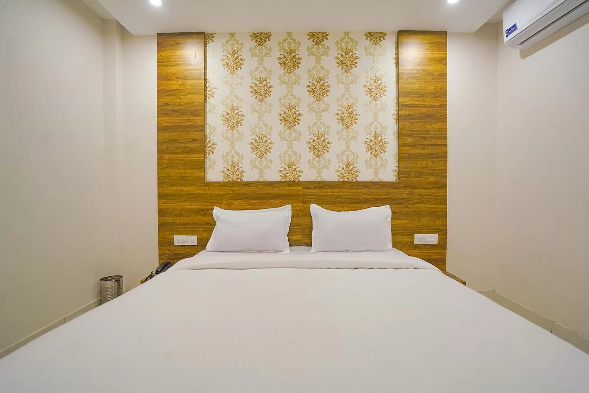 Bed in FabHotel HC Mohali Inn