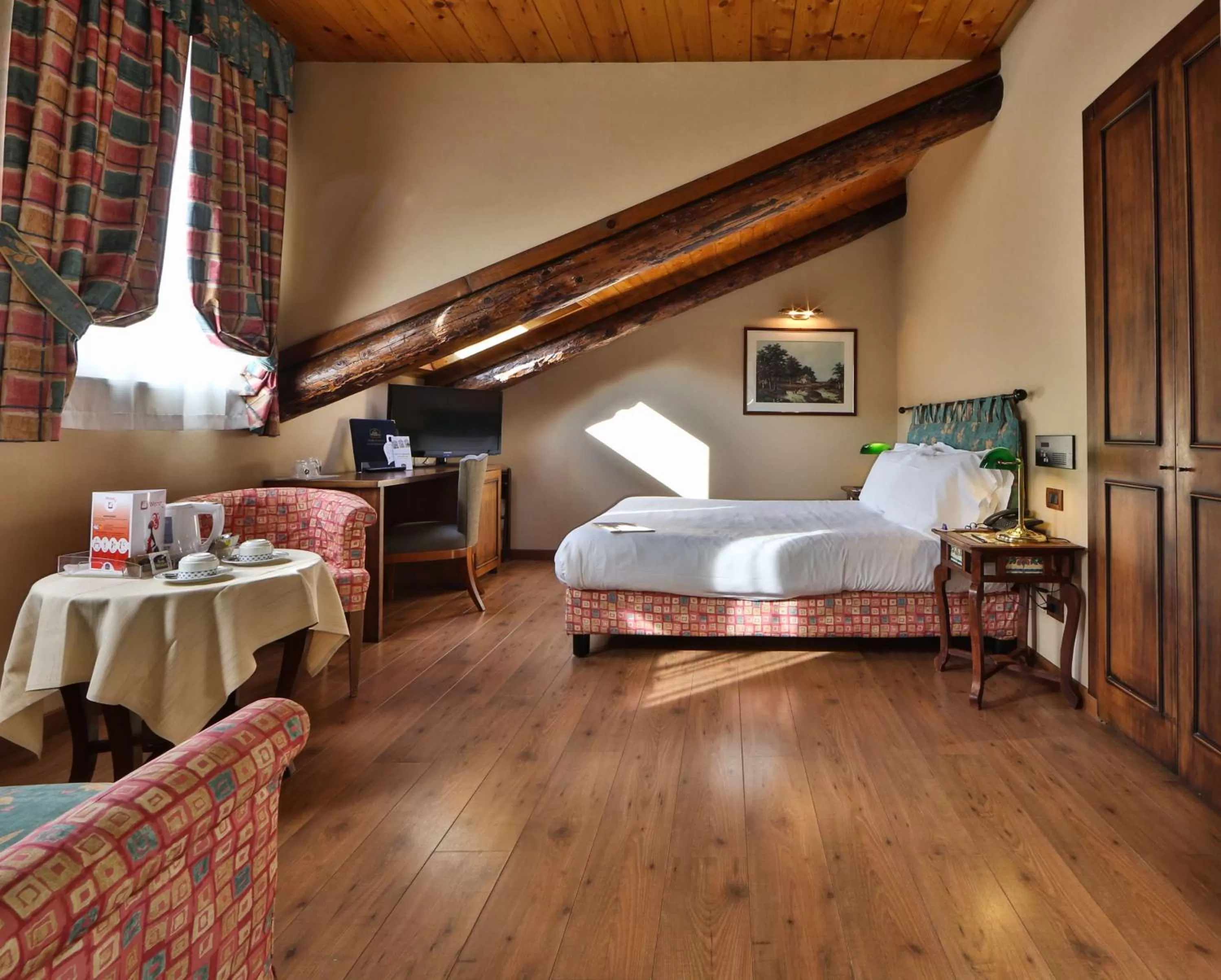 Photo of the whole room, Bed in Best Western Hotel Piemontese