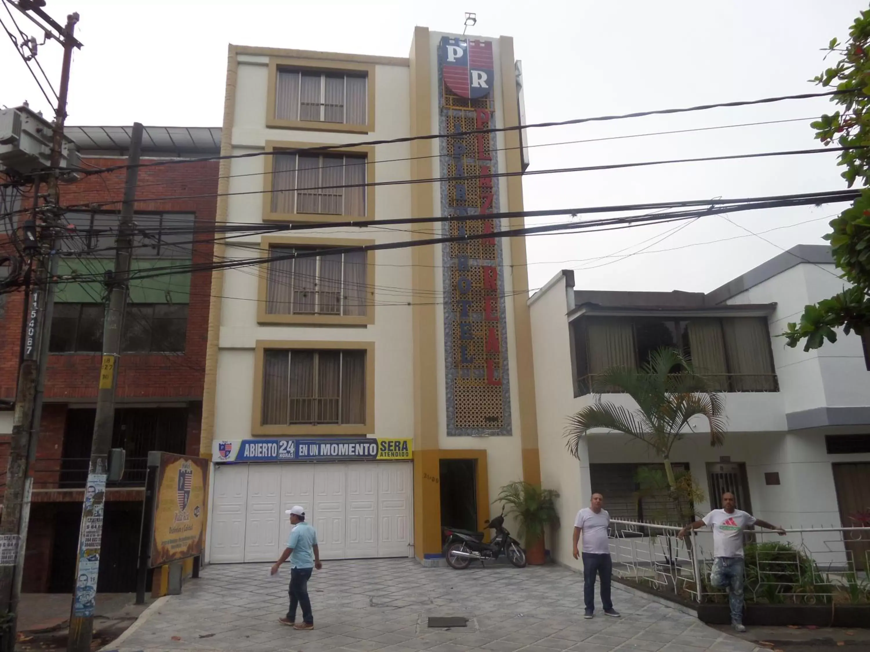 Property building in Aparta Hotel Plaza Real Norte Property building in Aparta Hotel Plaza Real Norte
