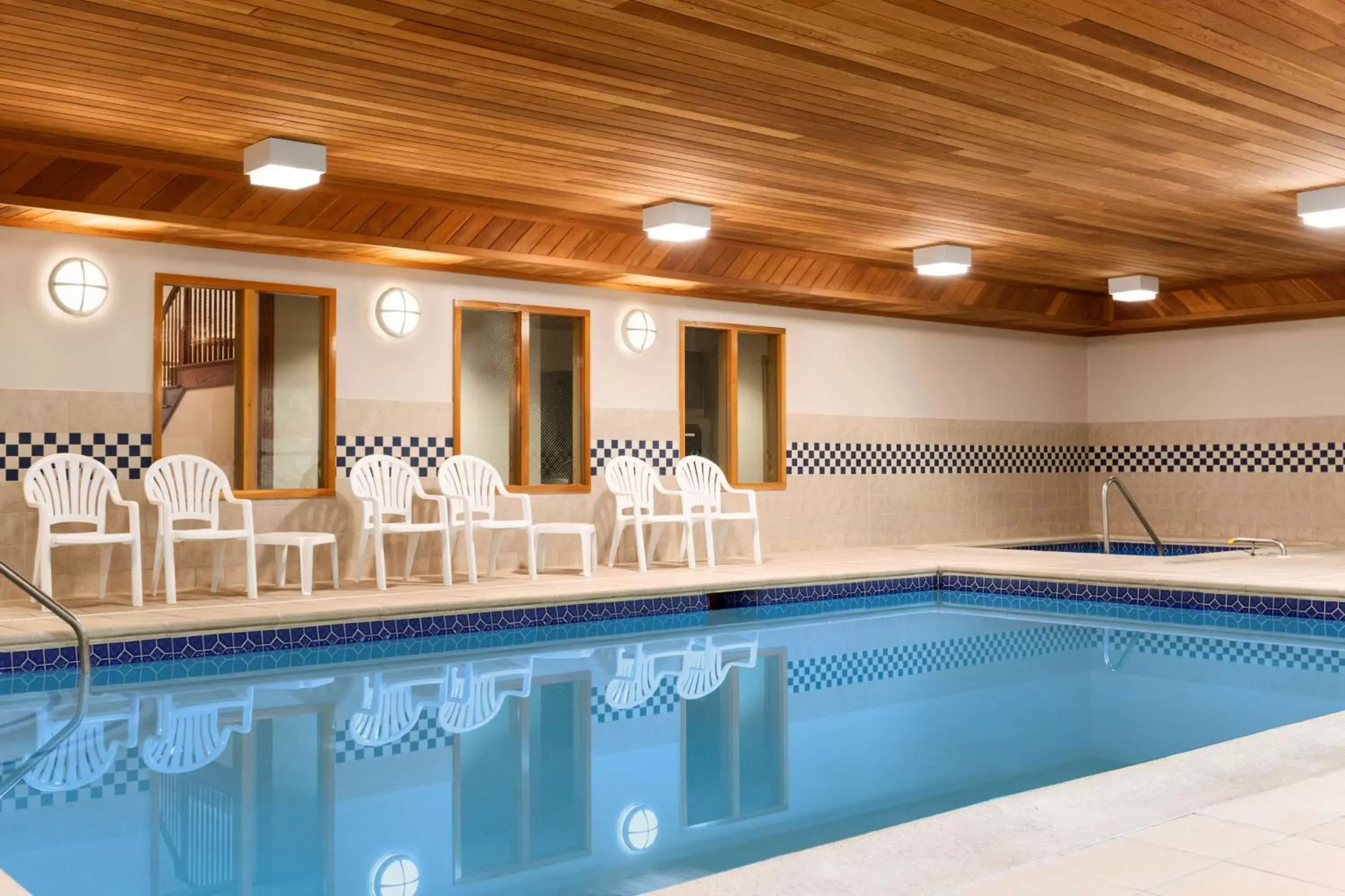On site, Swimming Pool in Country Inn & Suites by Radisson, Lehighton (Jim Thorpe), PA