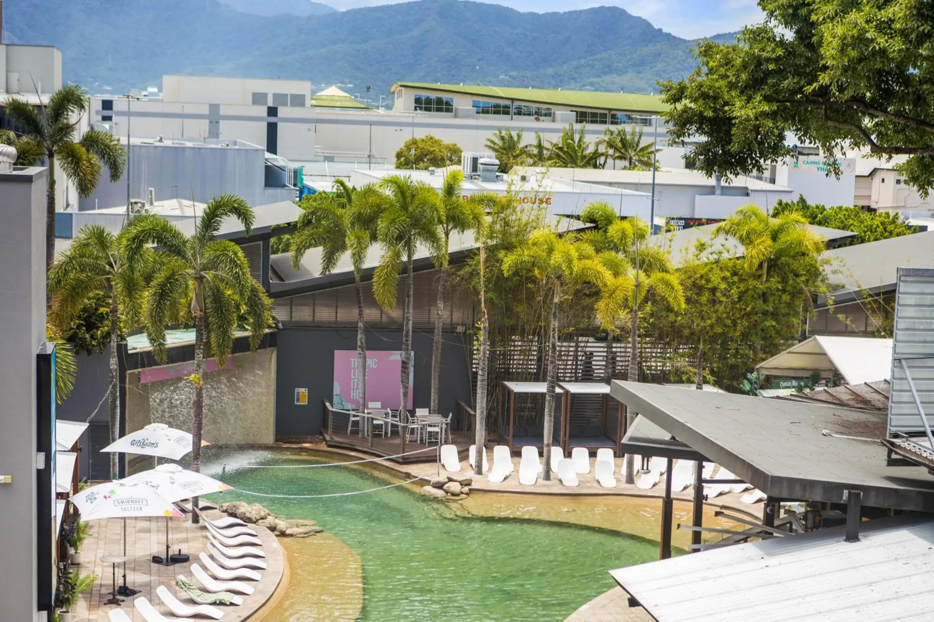 Property building, Pool View in Gilligan's Backpacker Hotel & Resort Cairns
