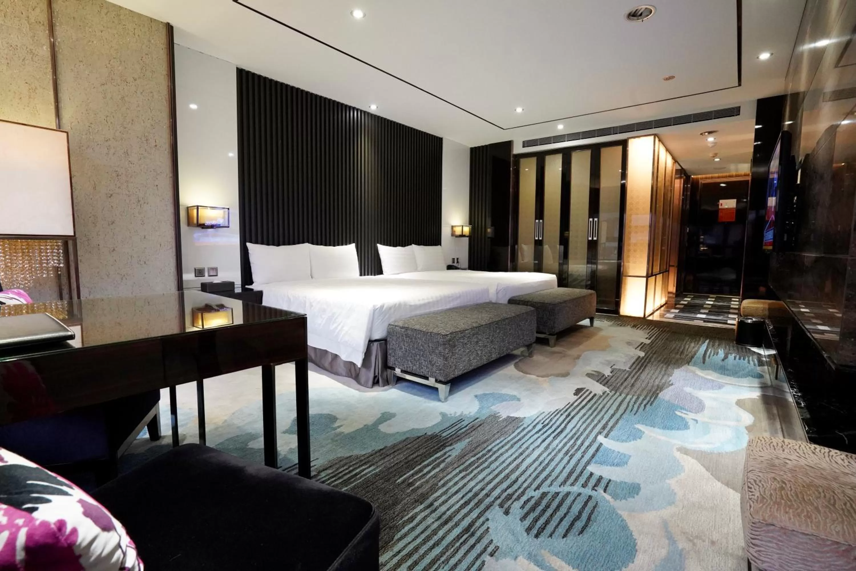 Bed in 冠月精品旅館-Puli Ease Hotel