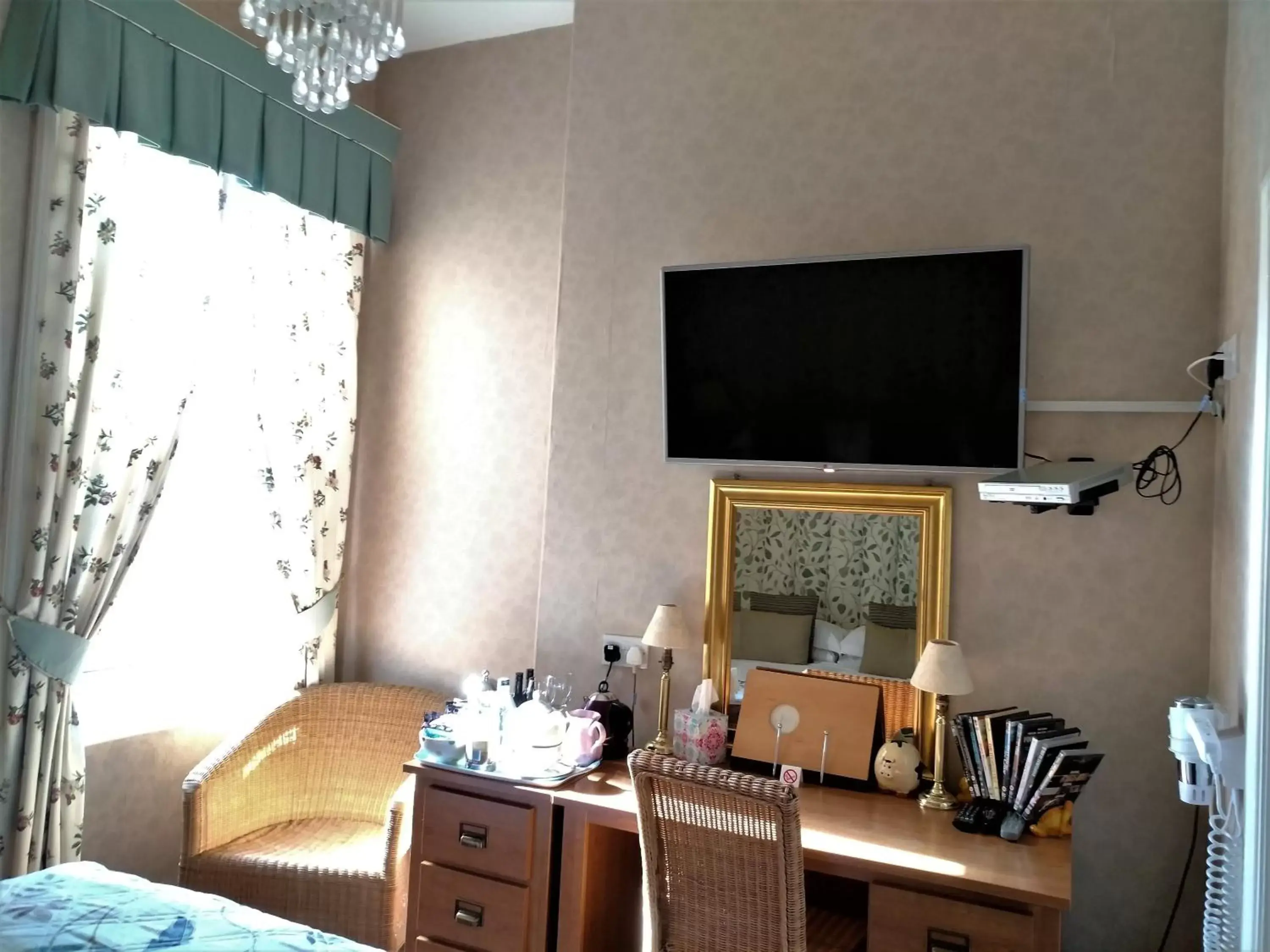 TV and multimedia, TV/Entertainment Center in Bay Tree House Southport, United Kingdom