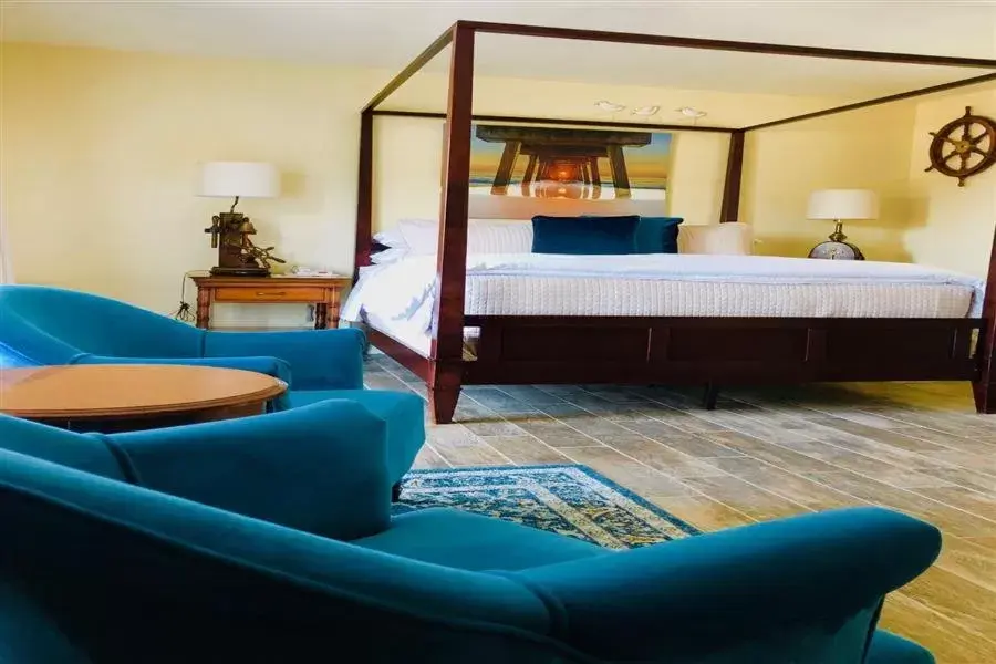 Bed in Seafoam Lodge