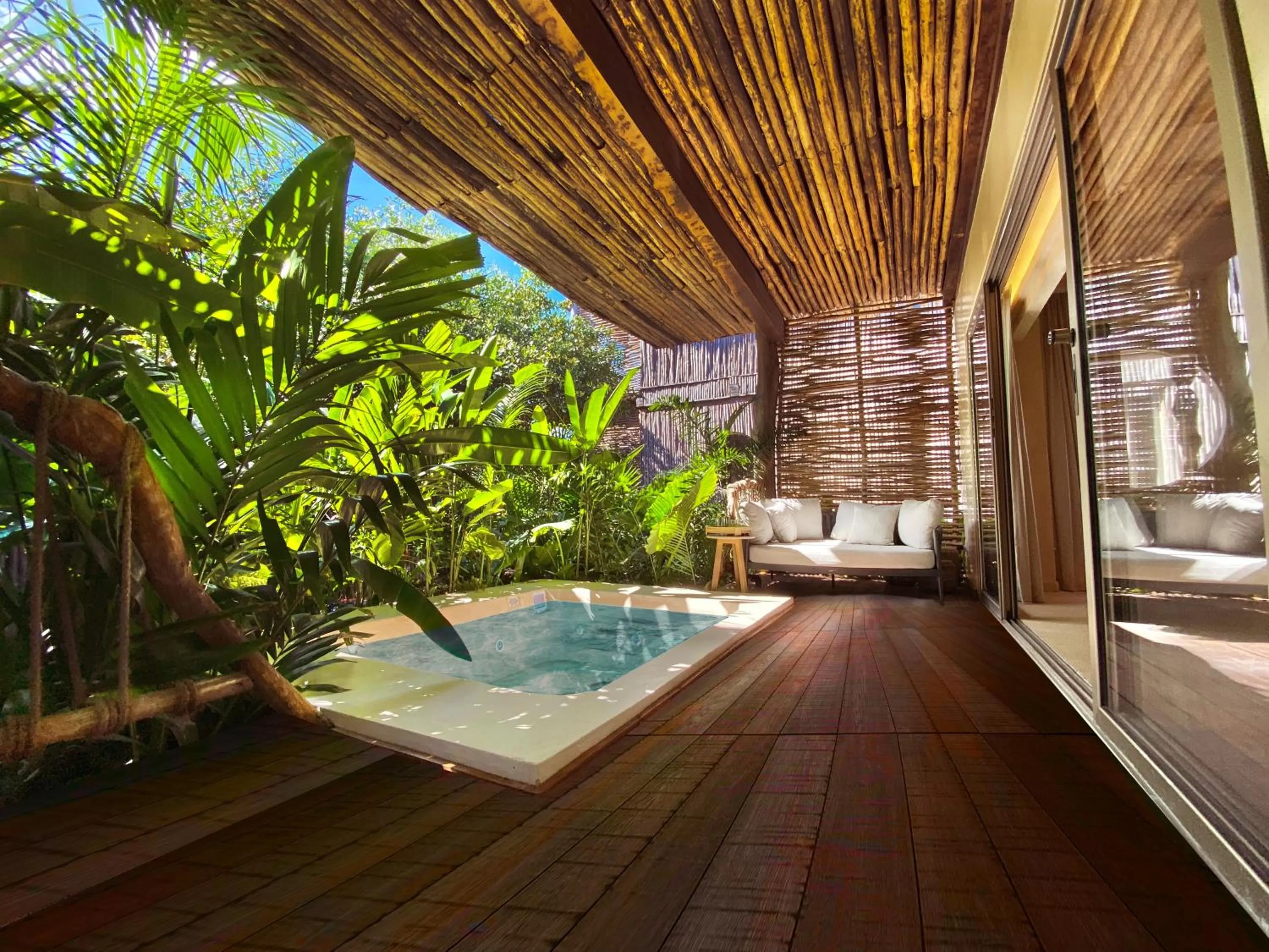 Hot Tub in Hotel Shibari - Restaurant & Cenote Club