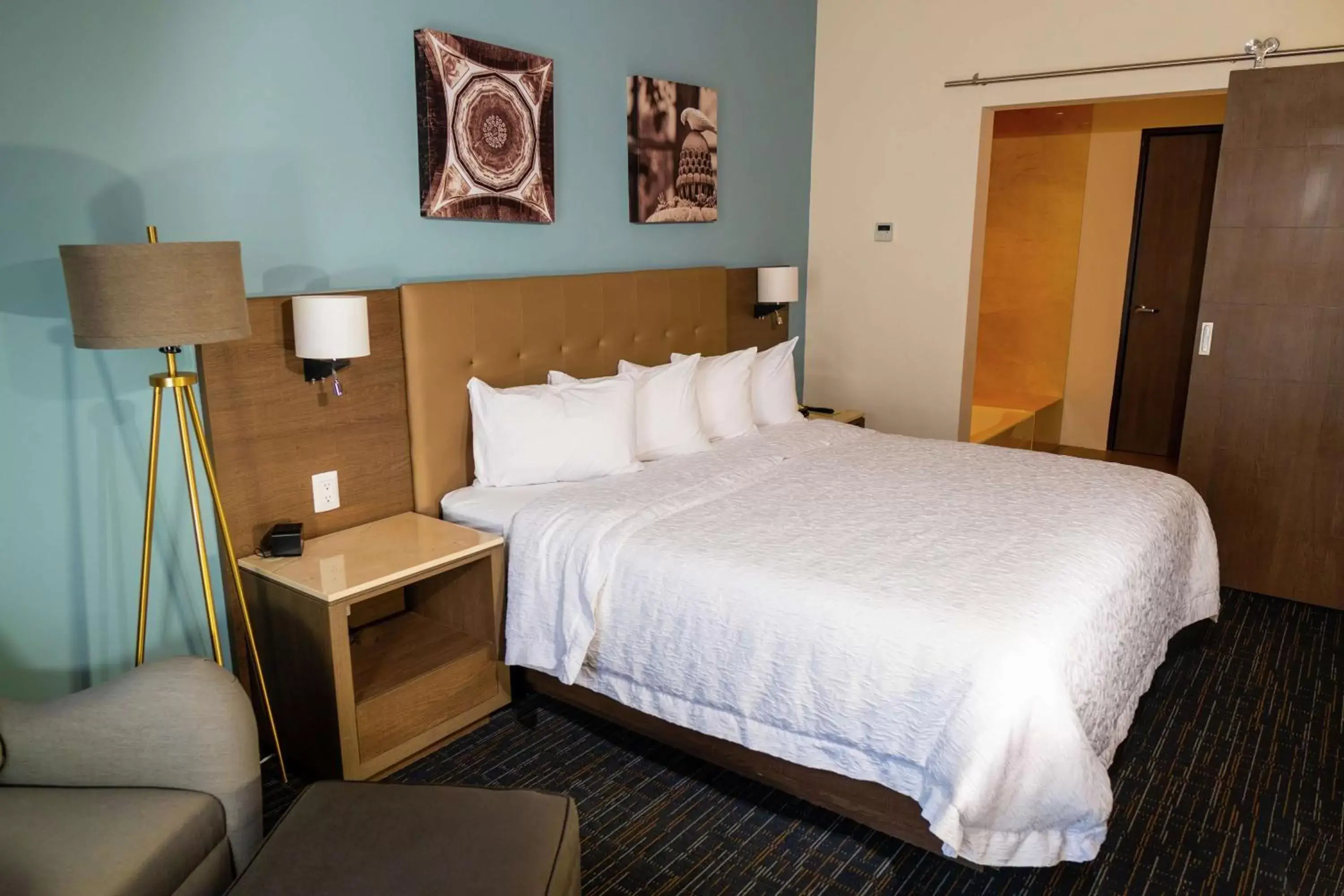 Bed in Hampton Inn By Hilton Celaya