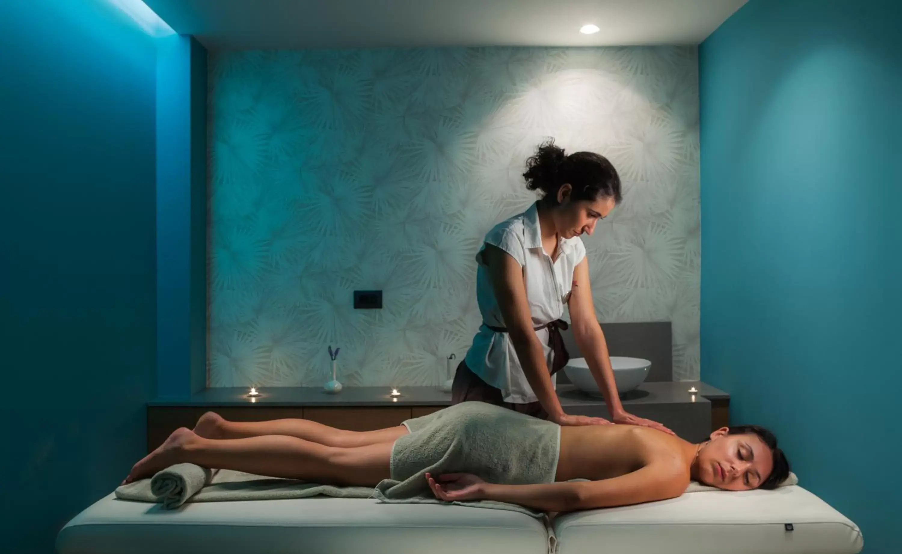 Massage, Guests in Blue Lagoon City Hotel