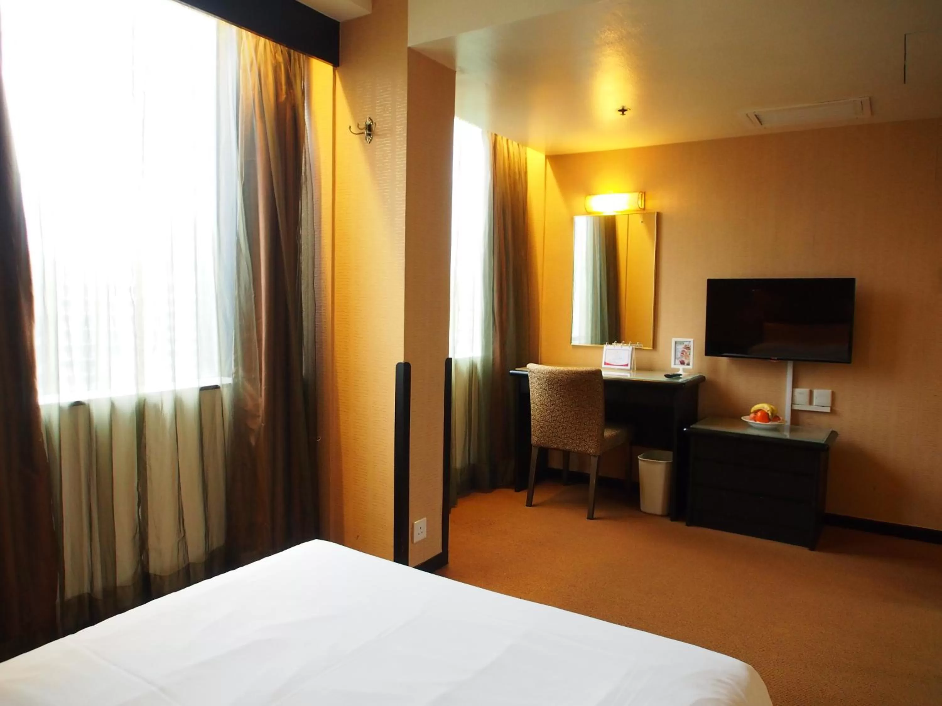 Bedroom, Bed in Best Western Plus Tsim Sha Tsui