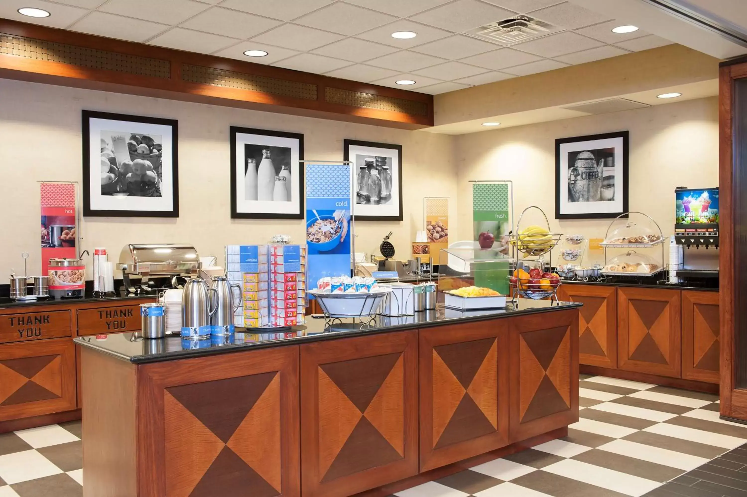 Dining area, Restaurant/Places to Eat in Hampton Inn and Suites Indianapolis-Fishers