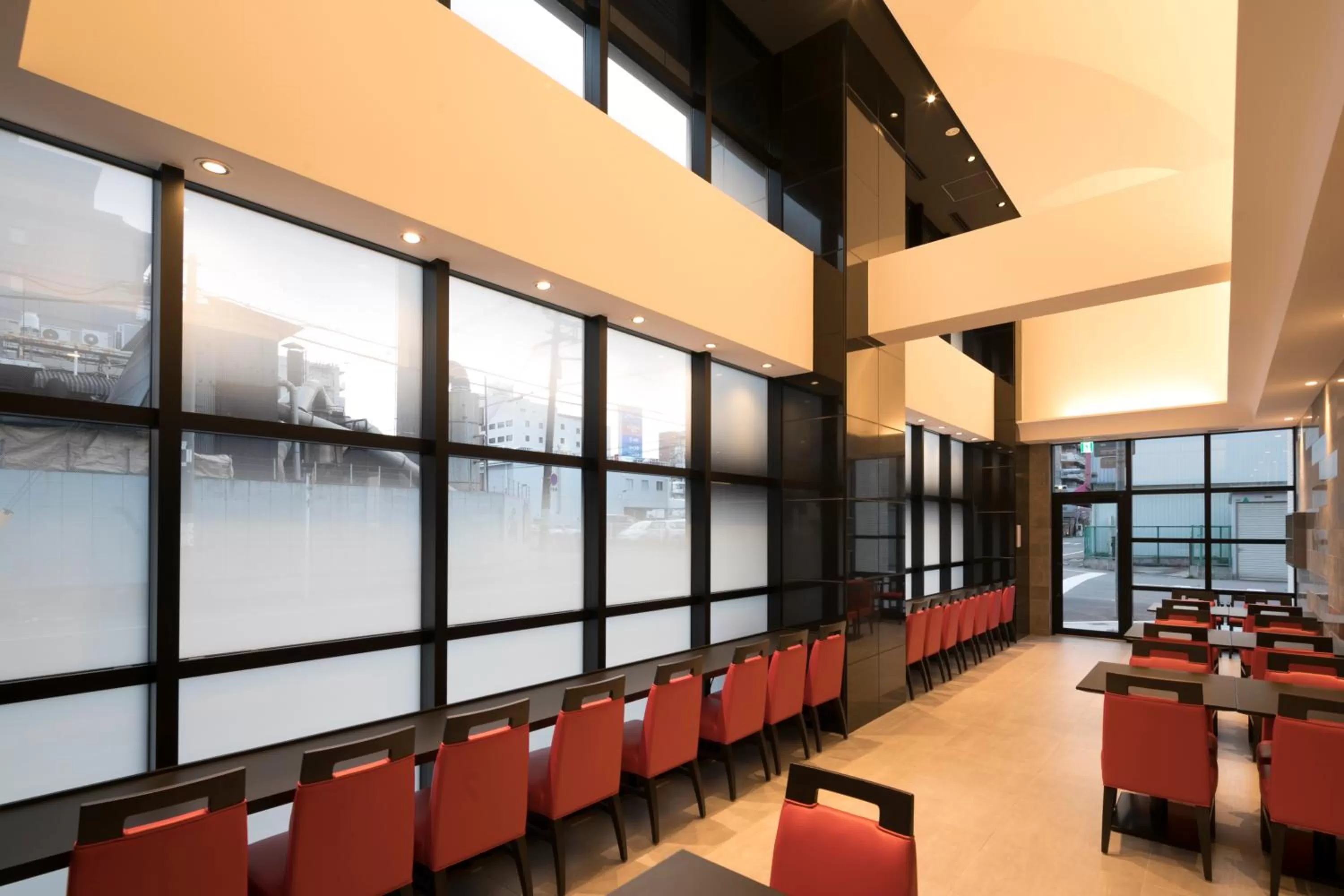 Restaurant/places to eat in Hotel. Links Namba