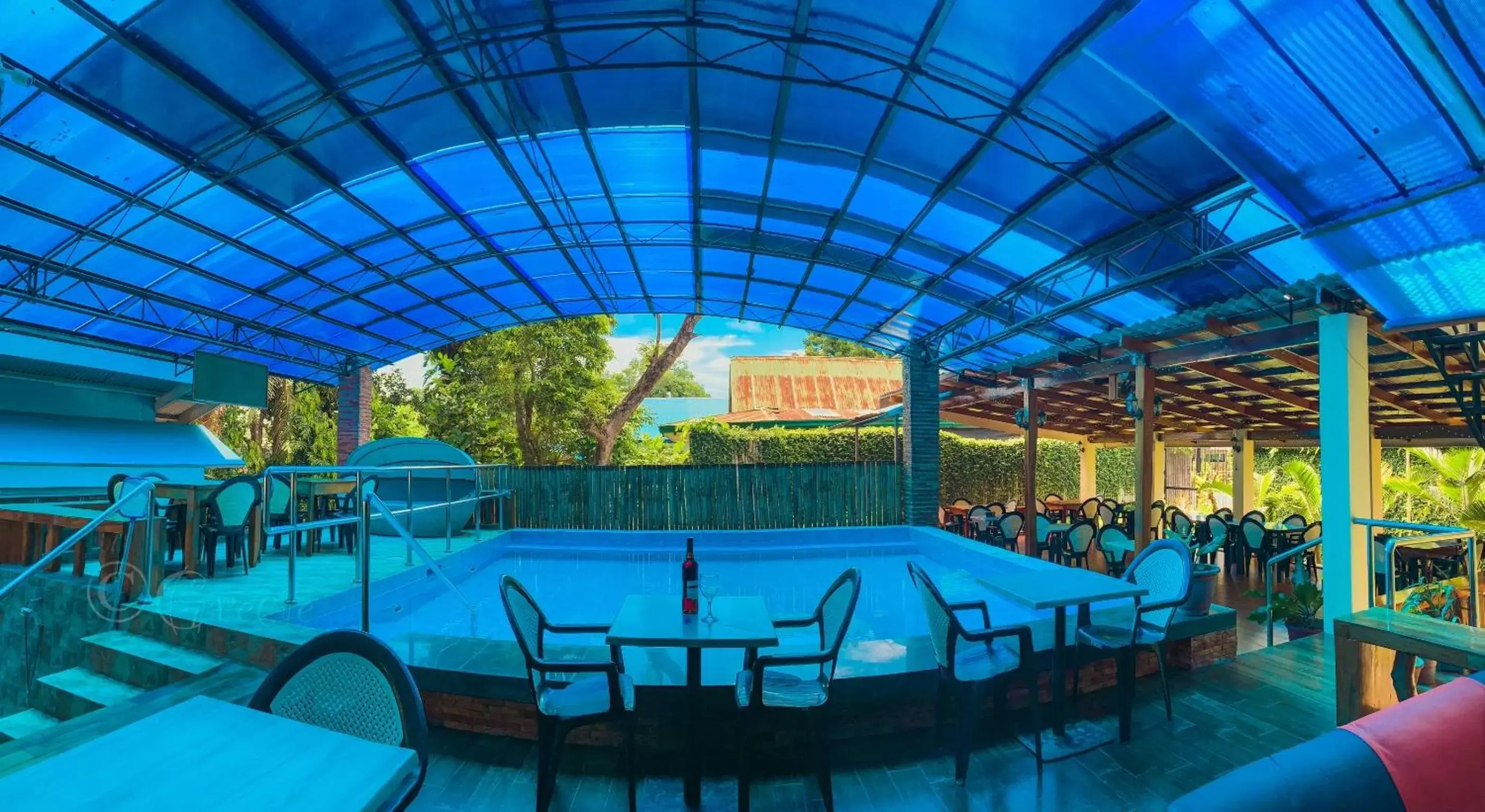 Pool view, Swimming Pool in Mabini Hotel