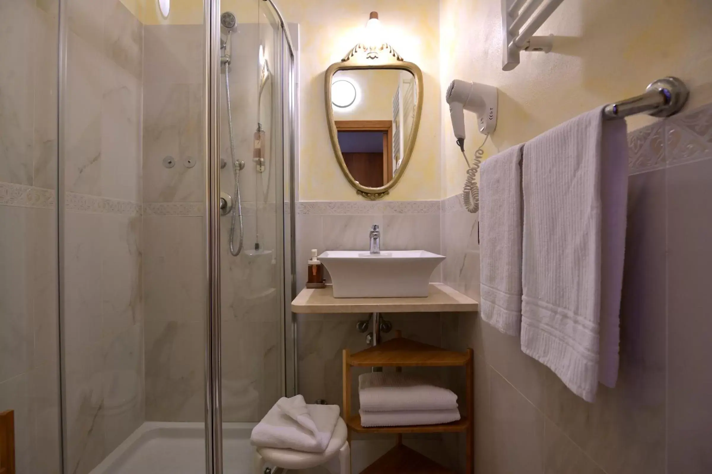 Bathroom in Hotel Bagliori