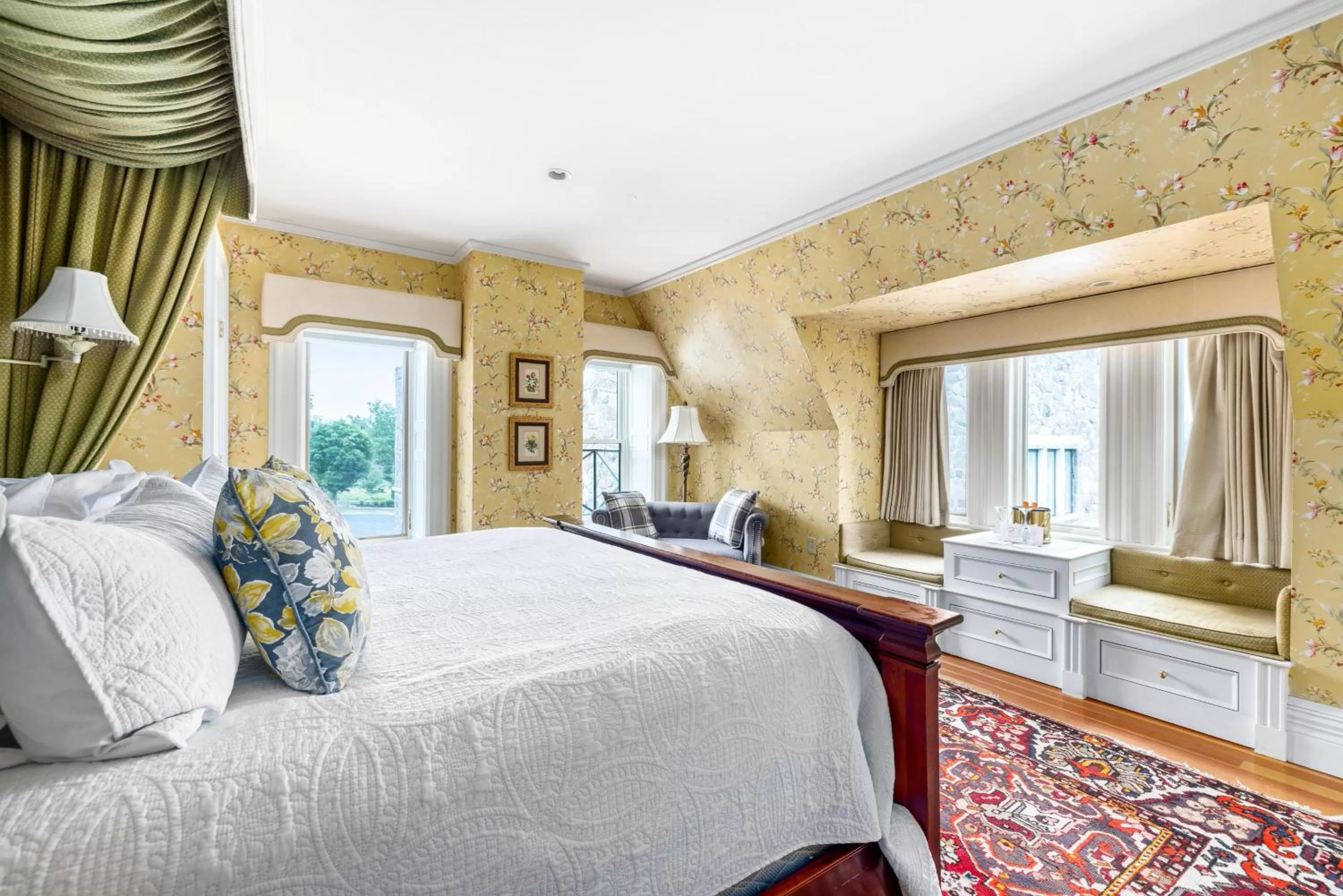 Bed in The Inn at Erlowest