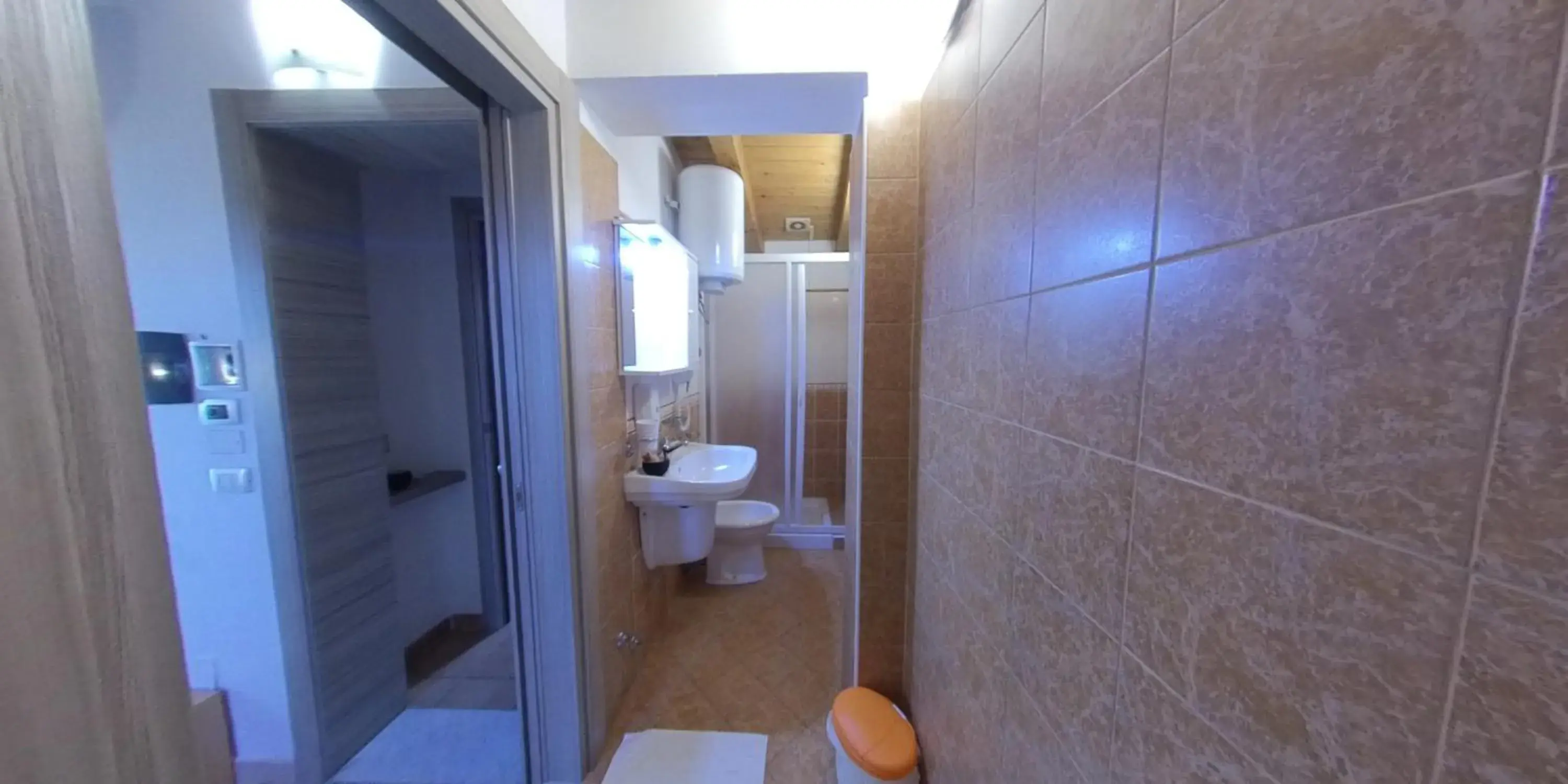 Bathroom in Albergo Perseo