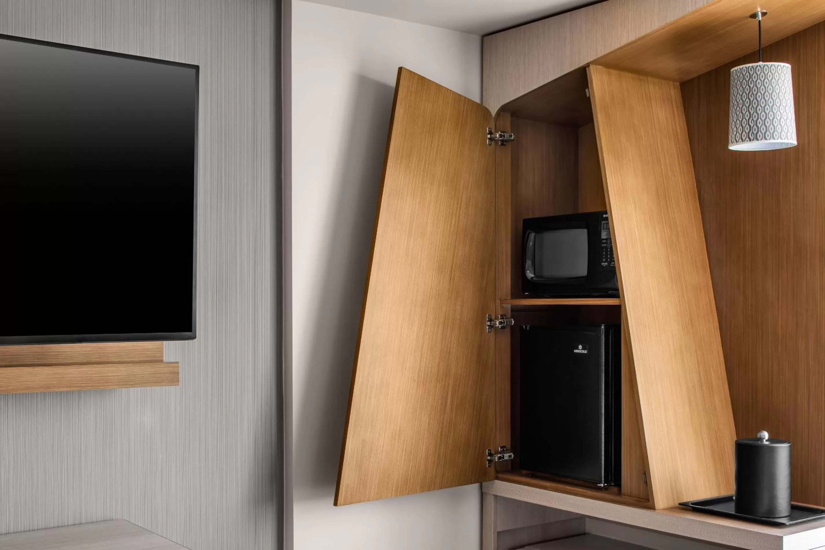 minibar in Courtyard By Marriott Titusville Kennedy Space Center