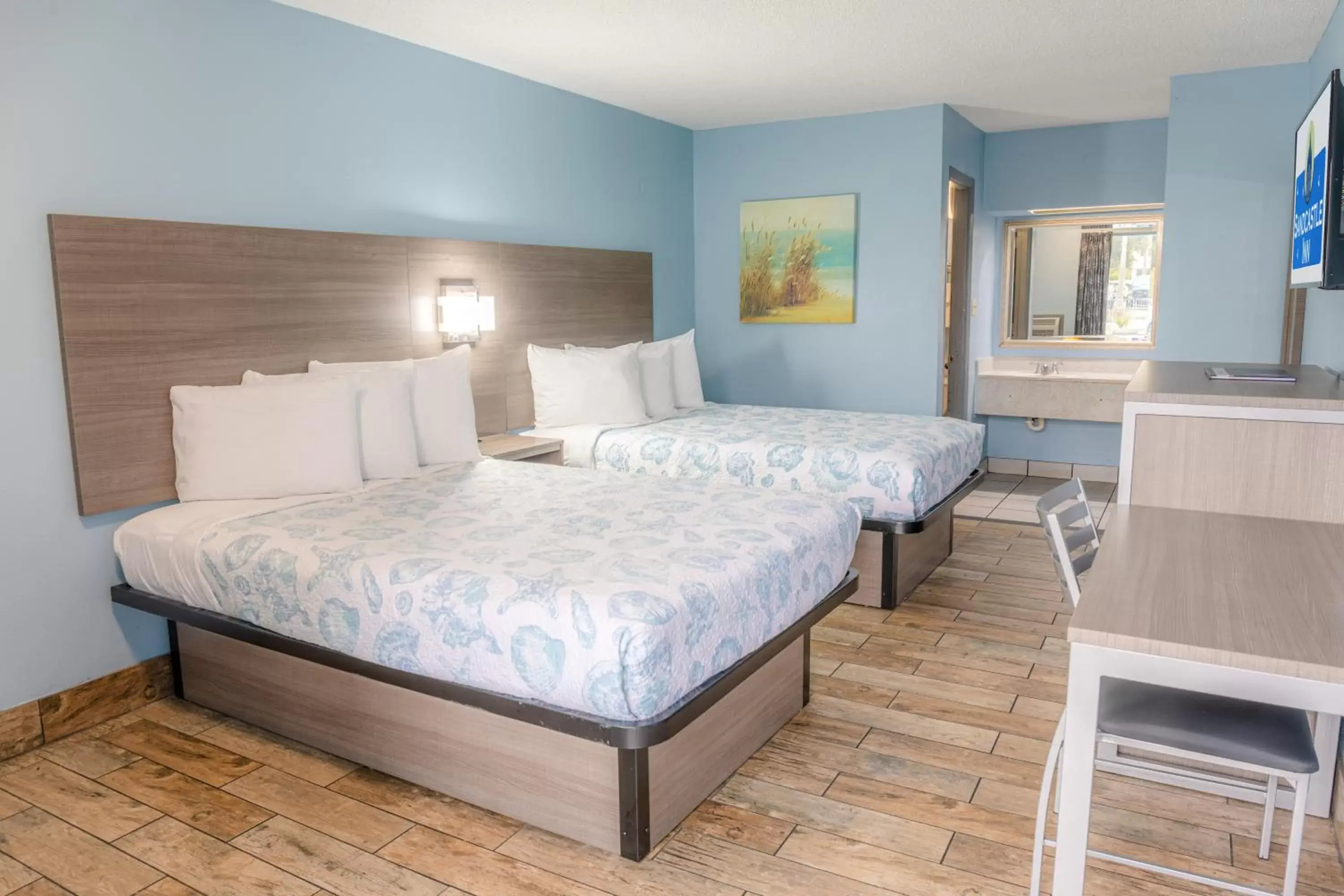 Bedroom, Bed in Sandcastle Inn Bedroom, Bed in Sandcastle Inn