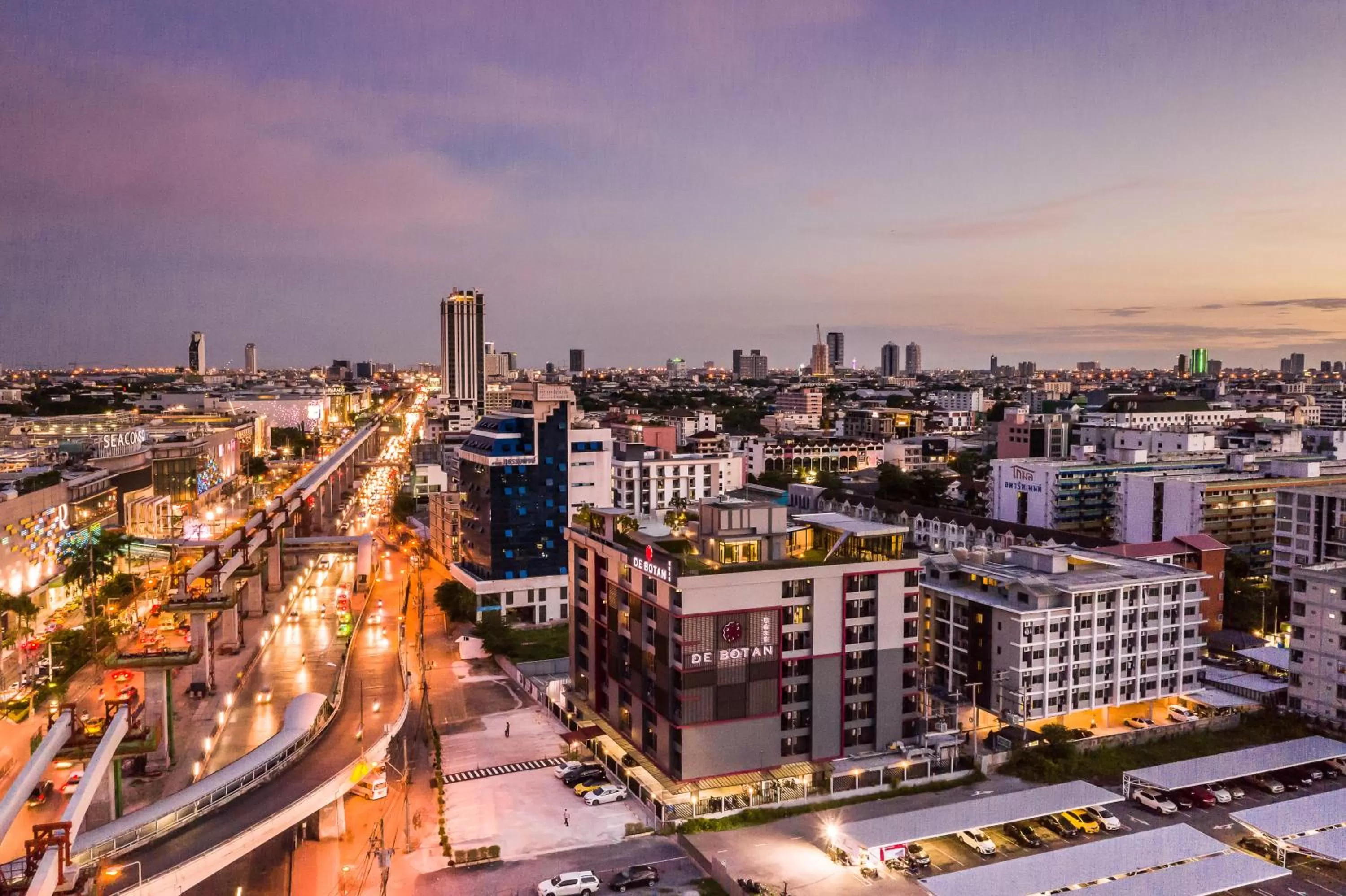 City view in De Botan Srinakarin Hotel & Residence