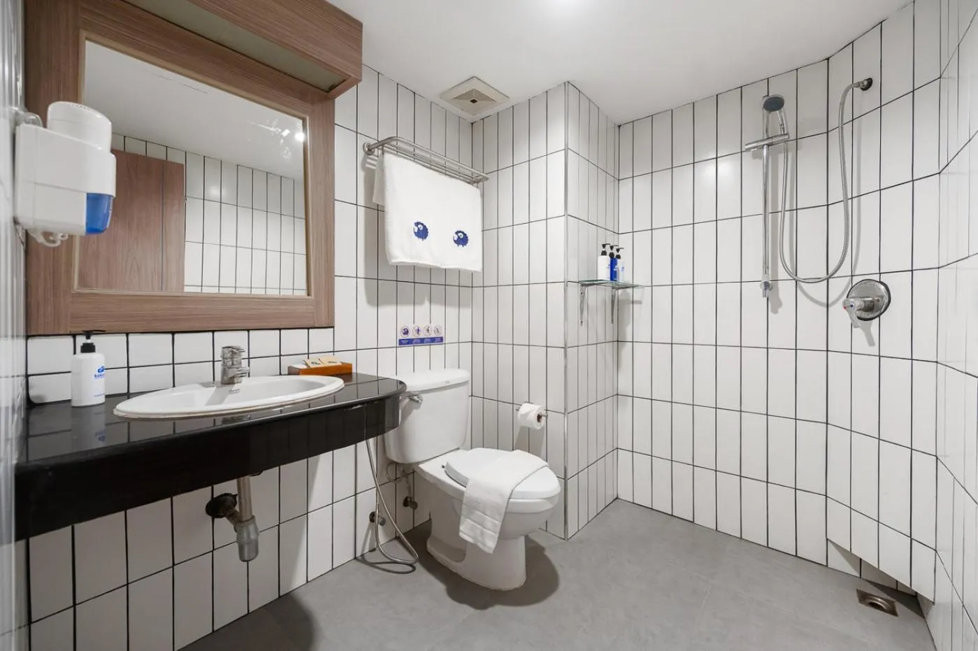 Shower in Kokotel Phuket Patong