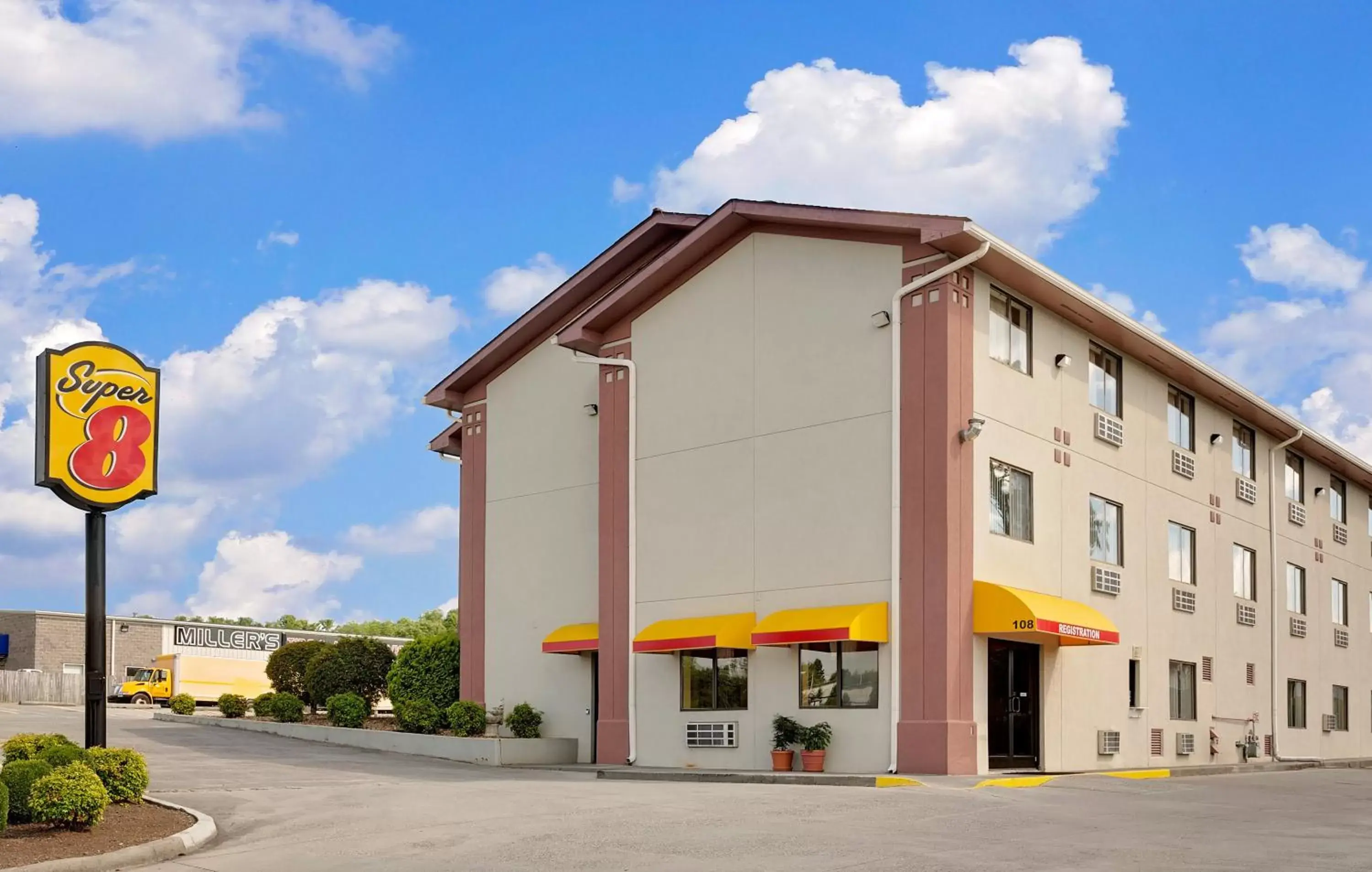 Property Building in Super 8 by Wyndham Johnson City