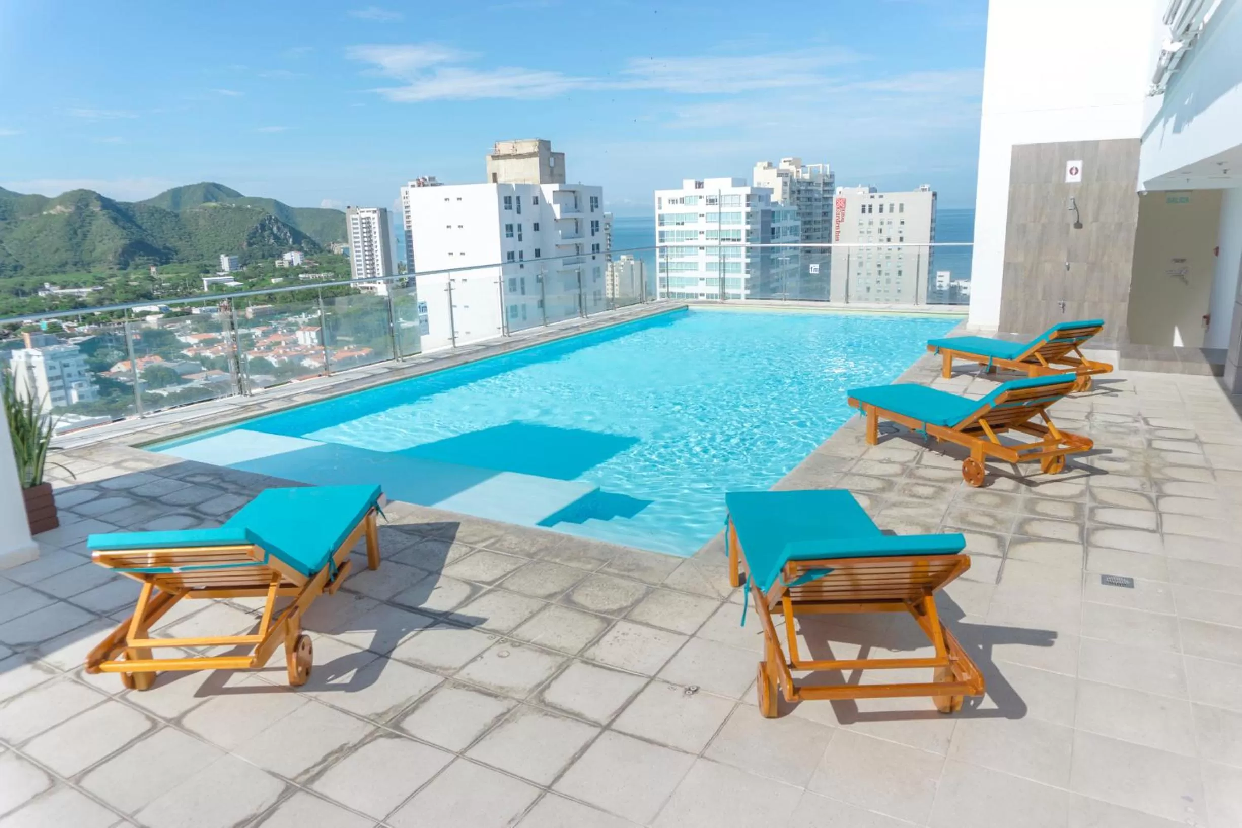 Swimming pool in Best Western Plus Santa Marta Hotel