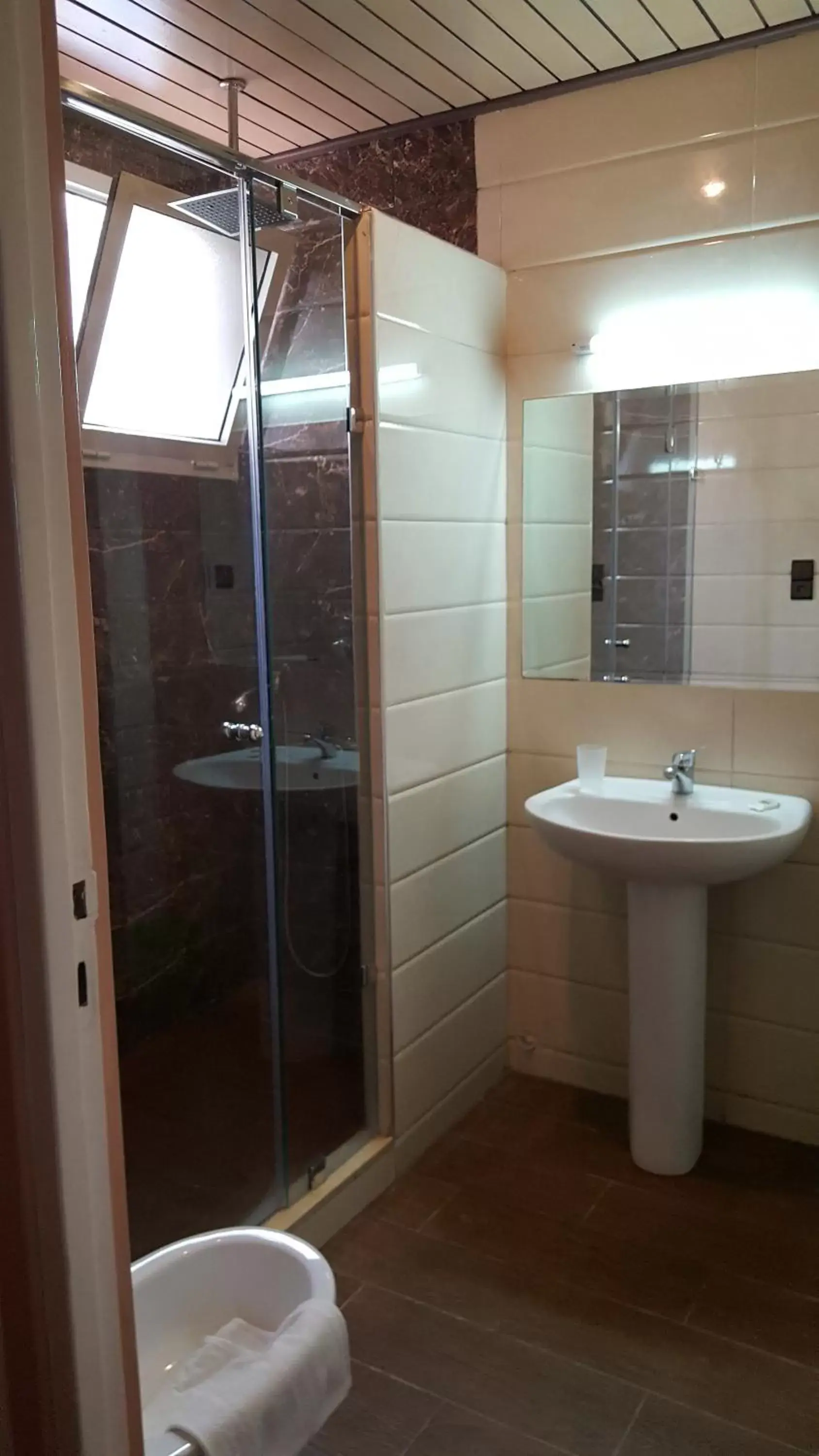 Double or Twin Room in Hôtel Astrid Double or Twin Room in Hôtel Astrid