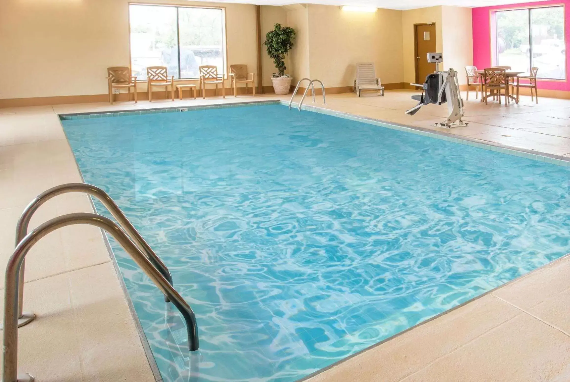 Pool view in Baymont by Wyndham Waukesha Pool view in Baymont by Wyndham Waukesha