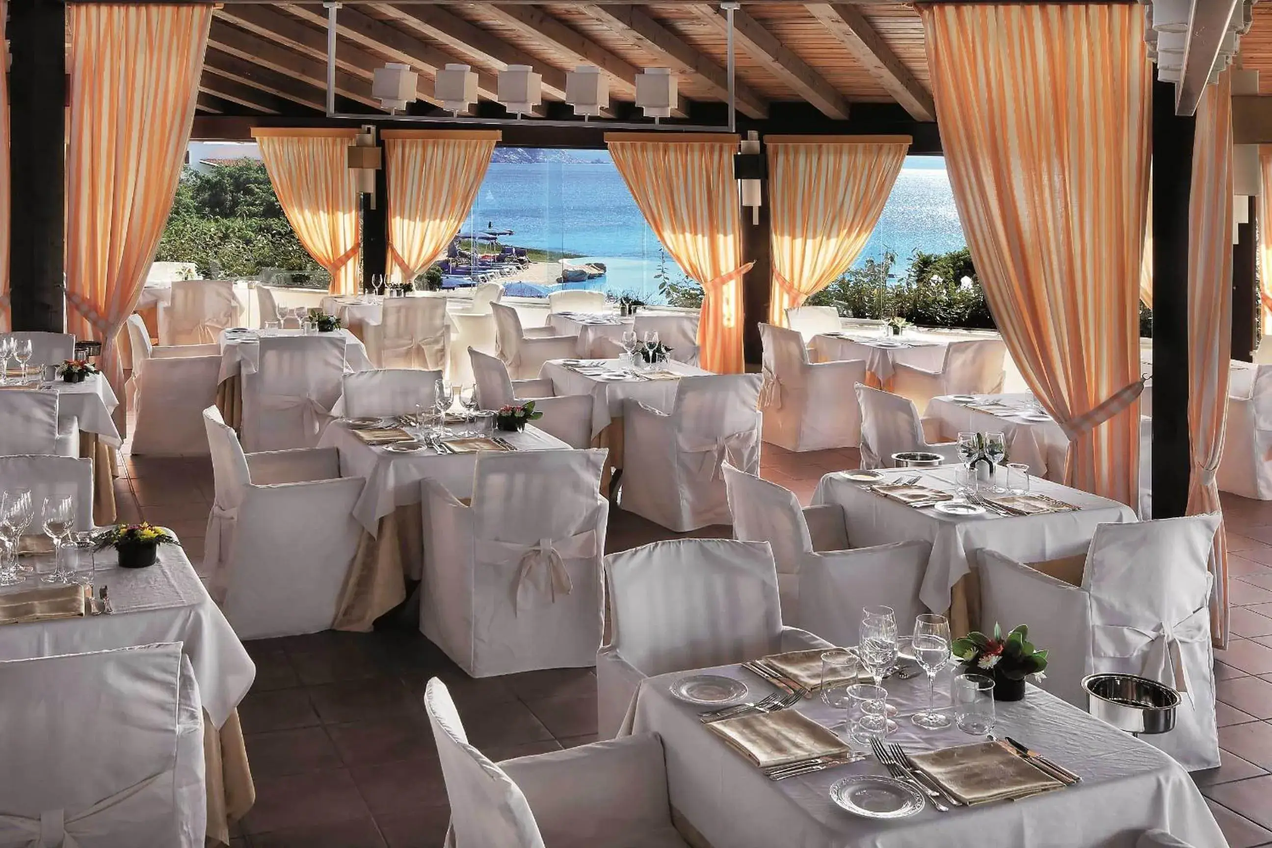 Restaurant/places to eat, Banquet Facilities in Colonna Grand Hotel Capo Testa