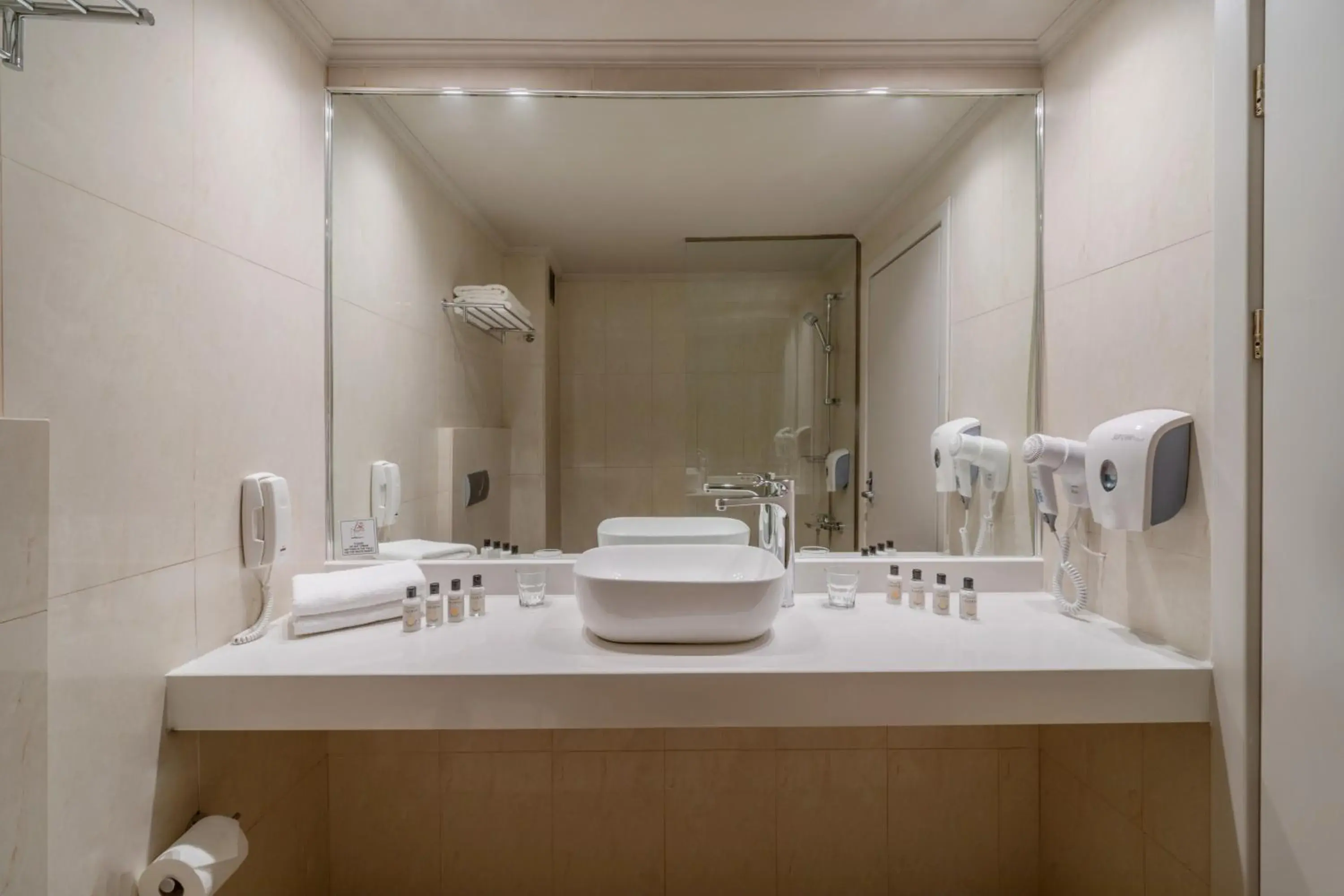 Shower, Bathroom in Sol Cosmopolitan Rhodes