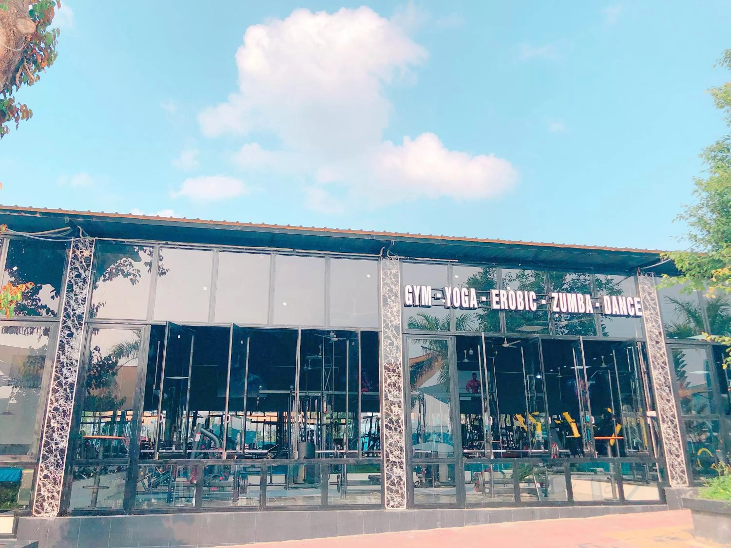 Fitness centre/facilities in D'Villa Hotel - Homestay