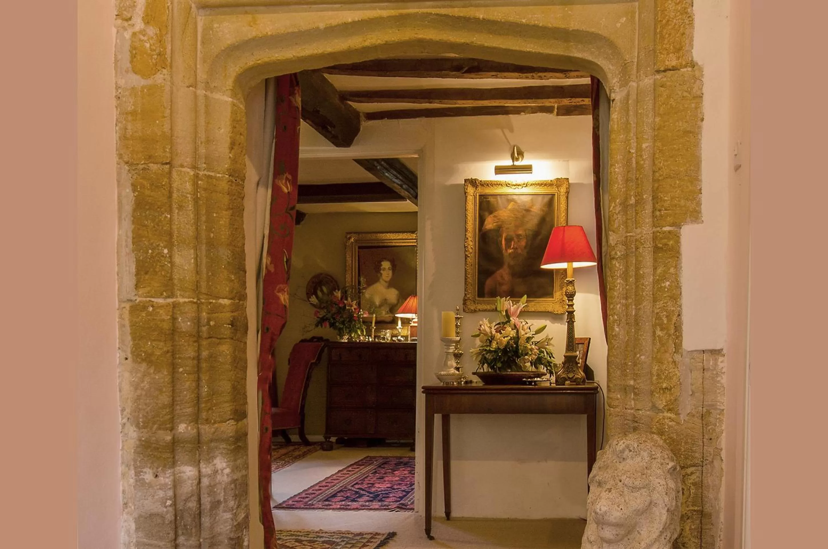 Facade/entrance in Tudor Cottage B&B Frampton