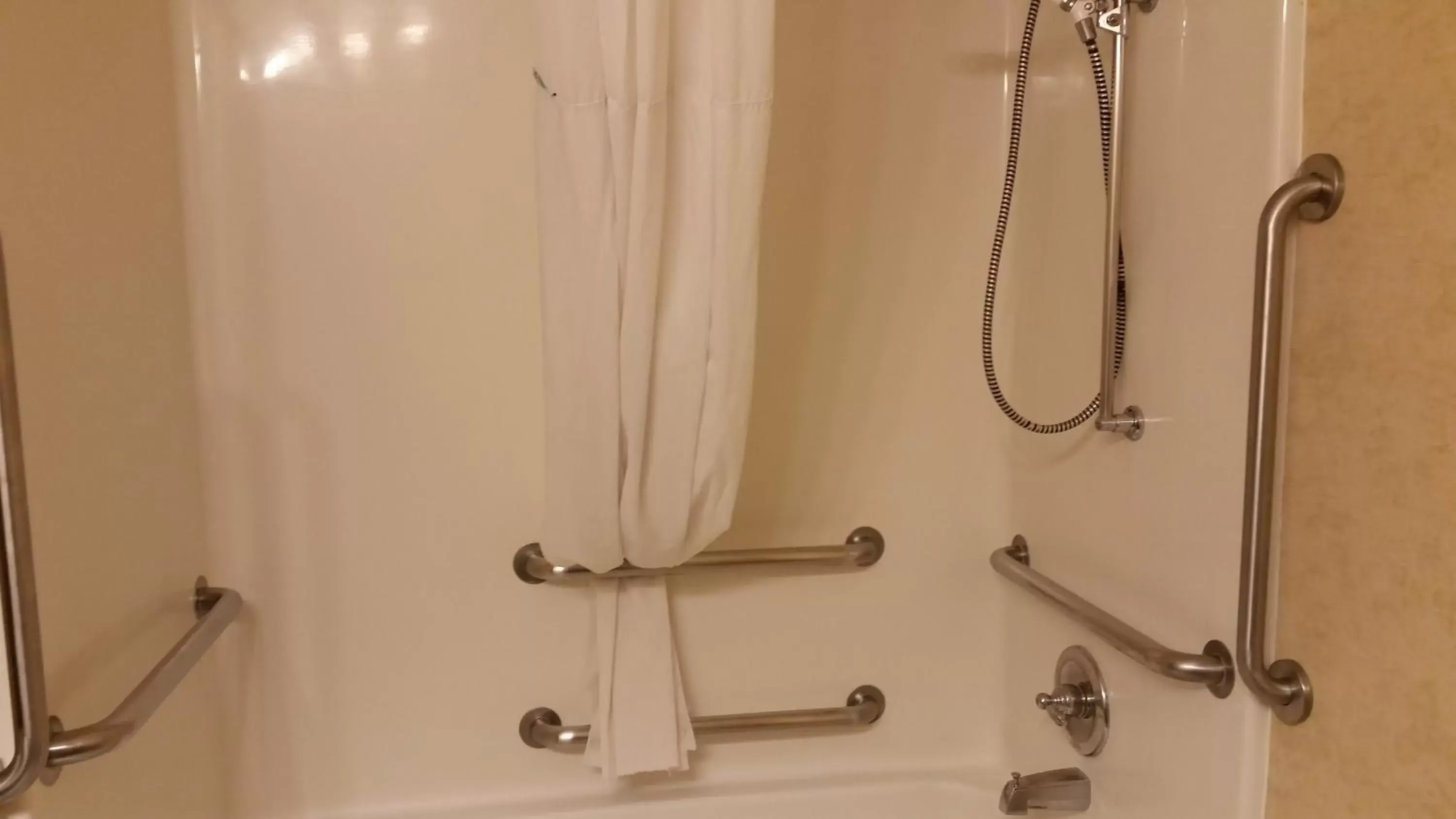 Shower, Bathroom in Days Inn & Suites by Wyndham Vancouver