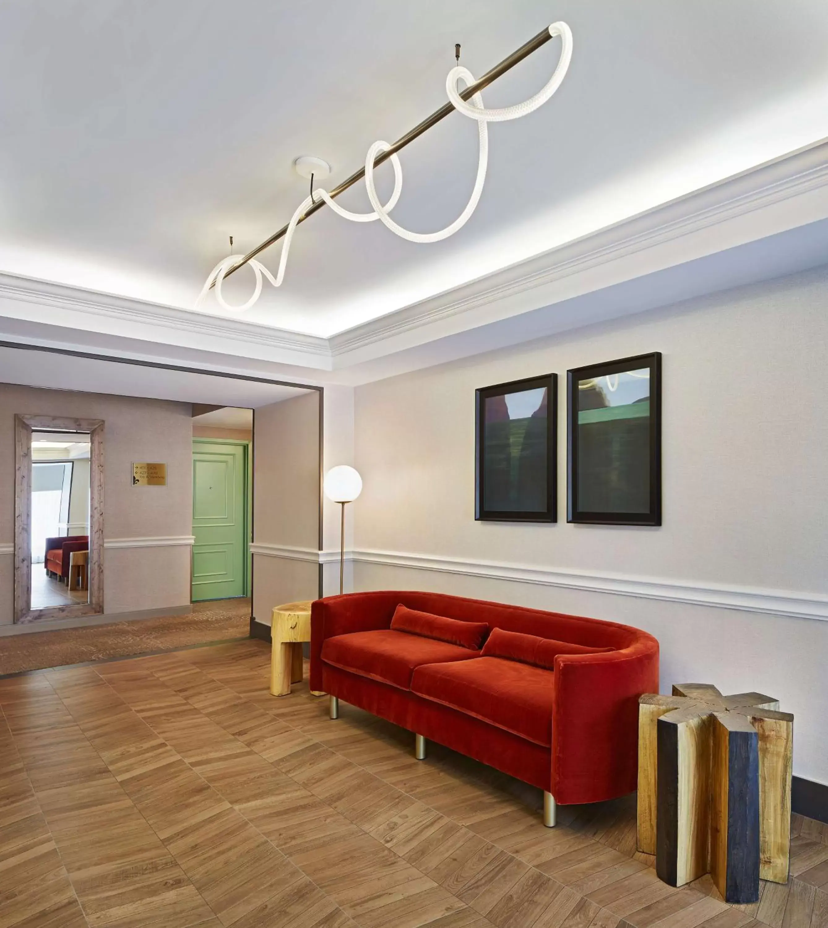 Property building in Hilton Pearl River Property building in Hilton Pearl River