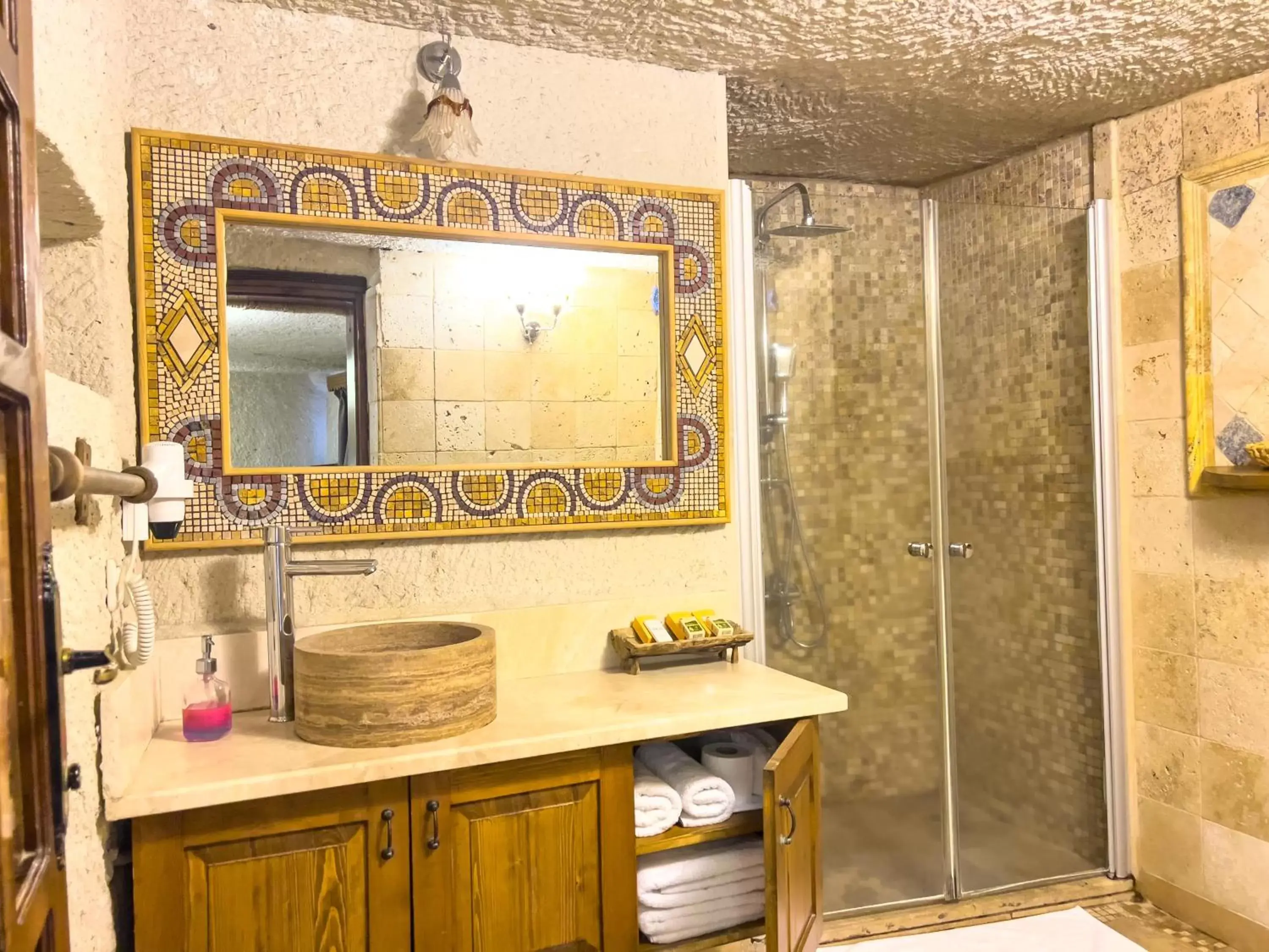 Bathroom in Local Cave House Hotel