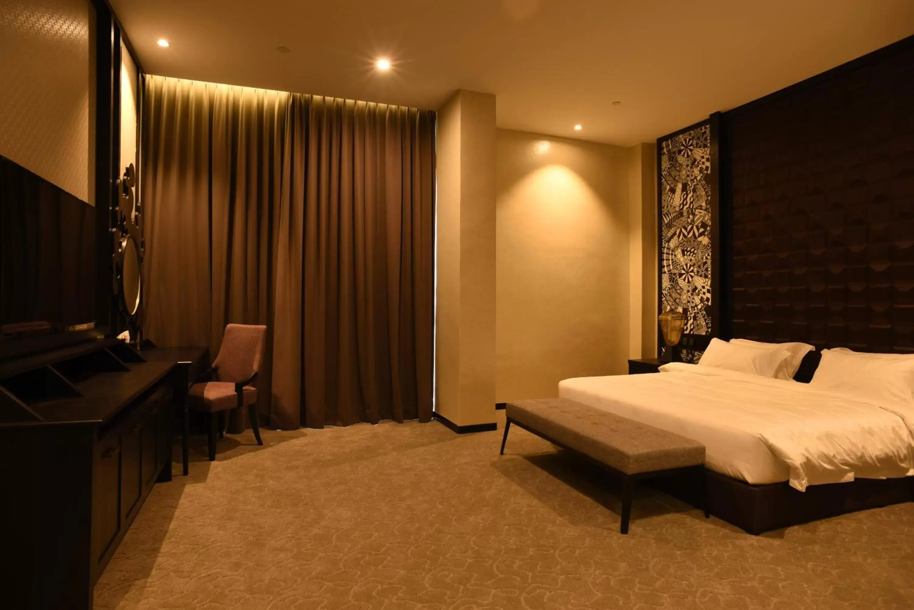 Bedroom, Bed in Vangohh Eminent Hotel & Spa Bedroom, Bed in Vangohh Eminent Hotel & Spa