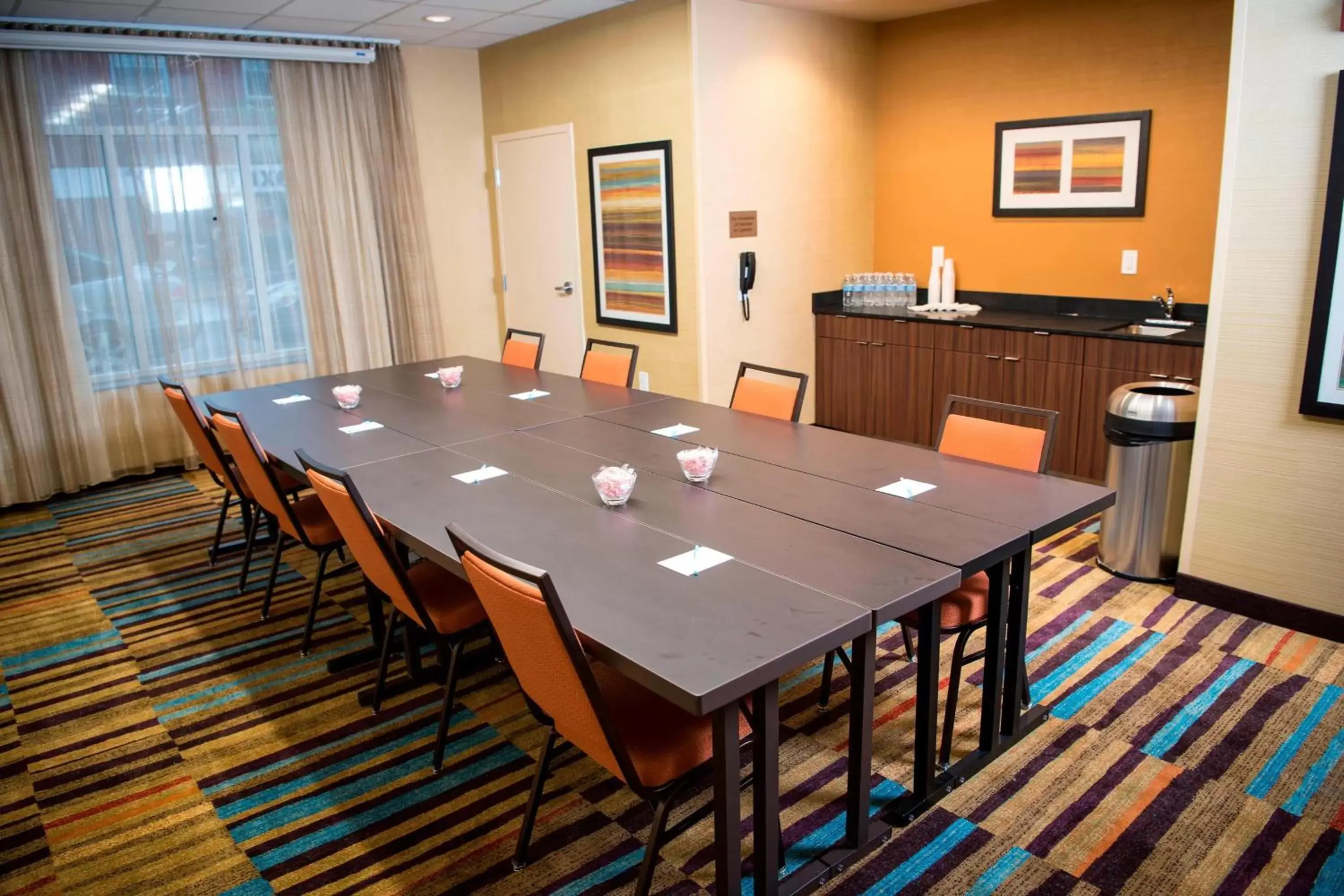 Meeting/conference room in Fairfield Inn & Suites by Marriott Cincinnati Uptown/University Area