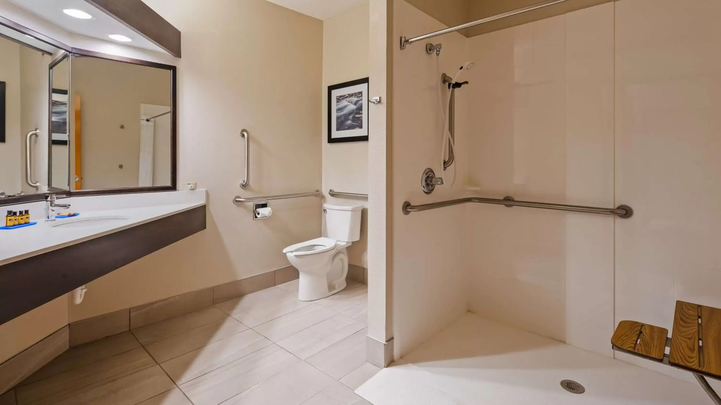 Bathroom in Best Western Plus Hudson I-94 Bathroom in Best Western Plus Hudson I-94