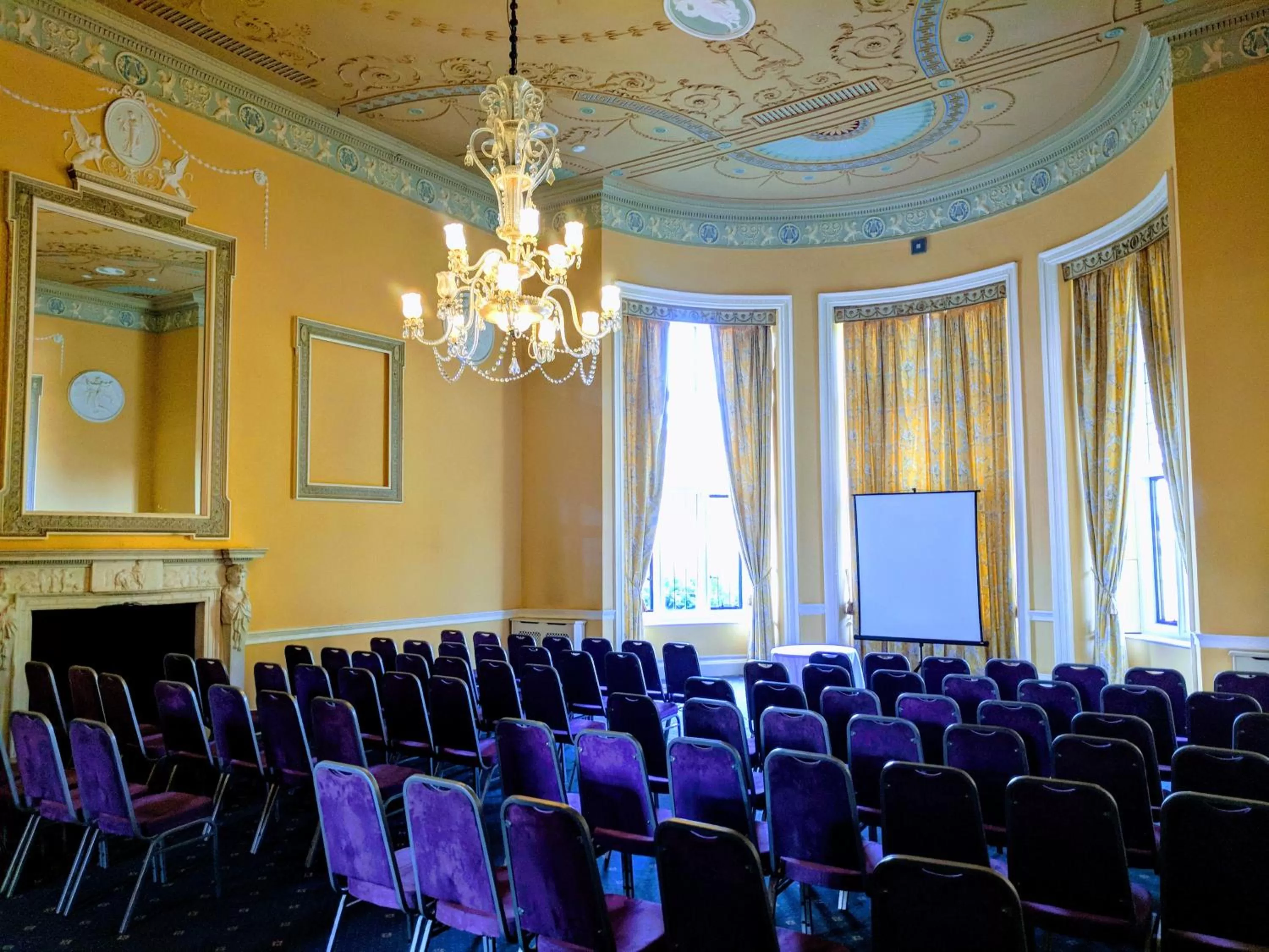 Restaurant/places to eat in Broome Park Hotel